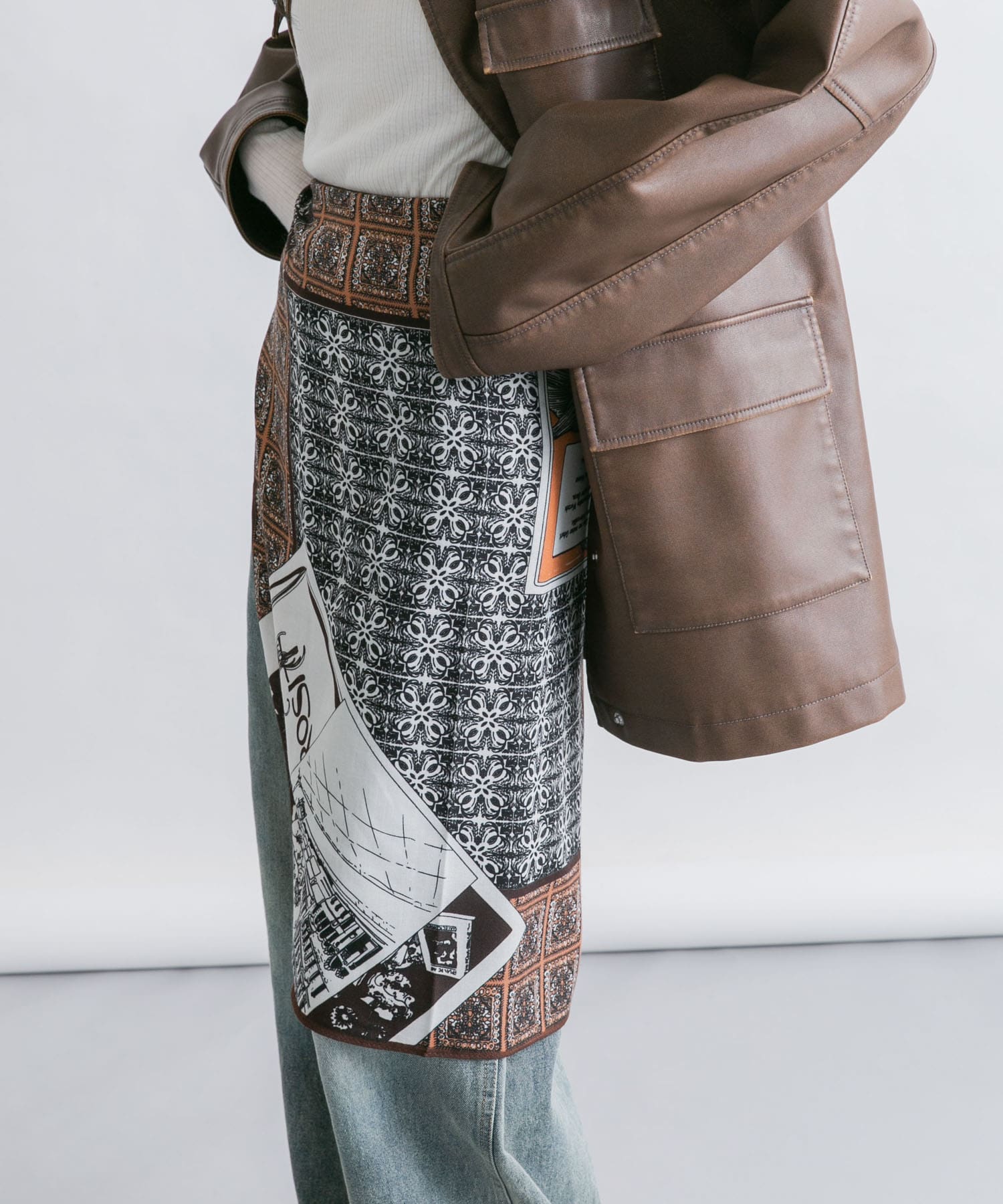 フラワープリントビッグスカーフ BROWN one