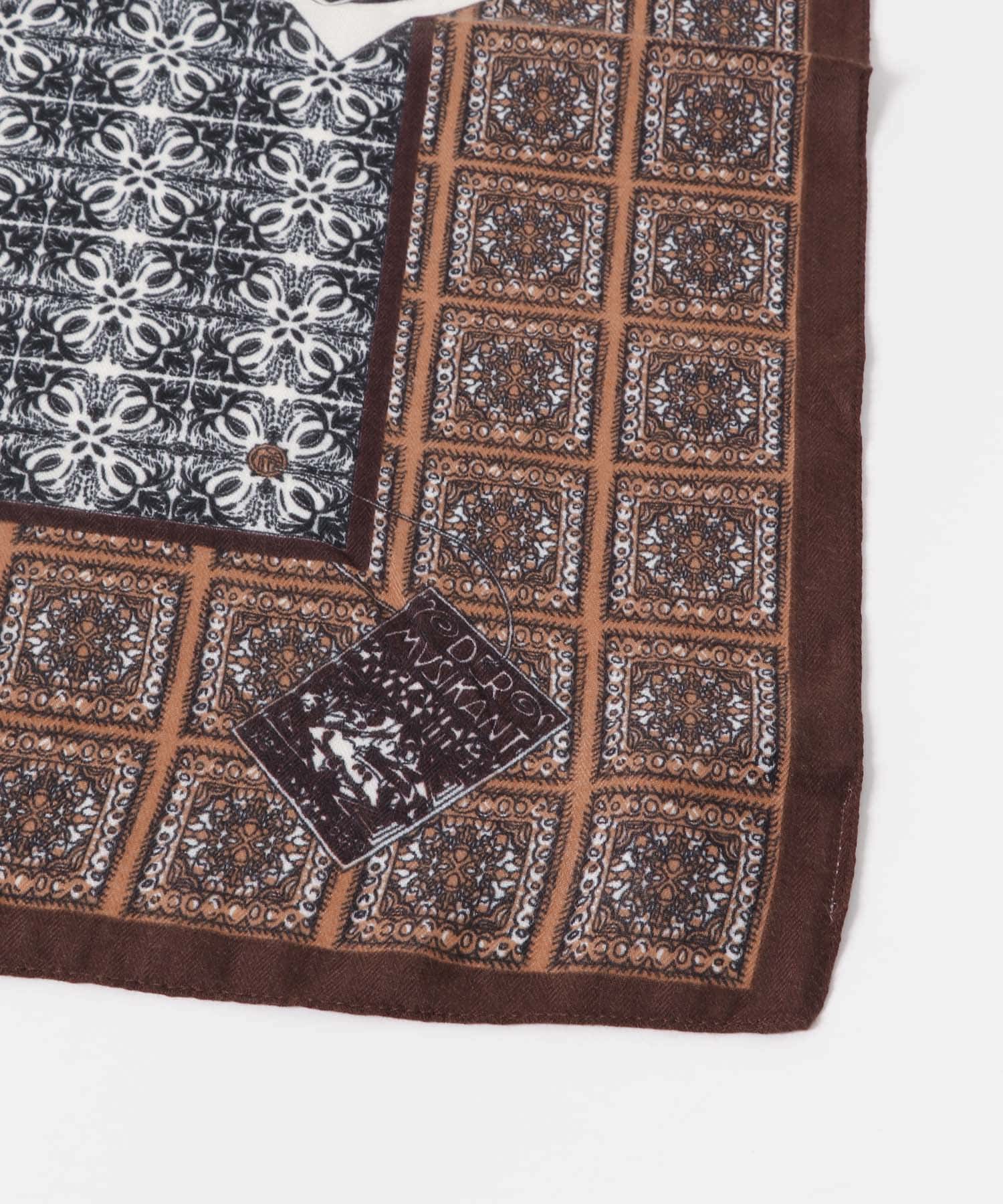 フラワープリントビッグスカーフ BROWN one