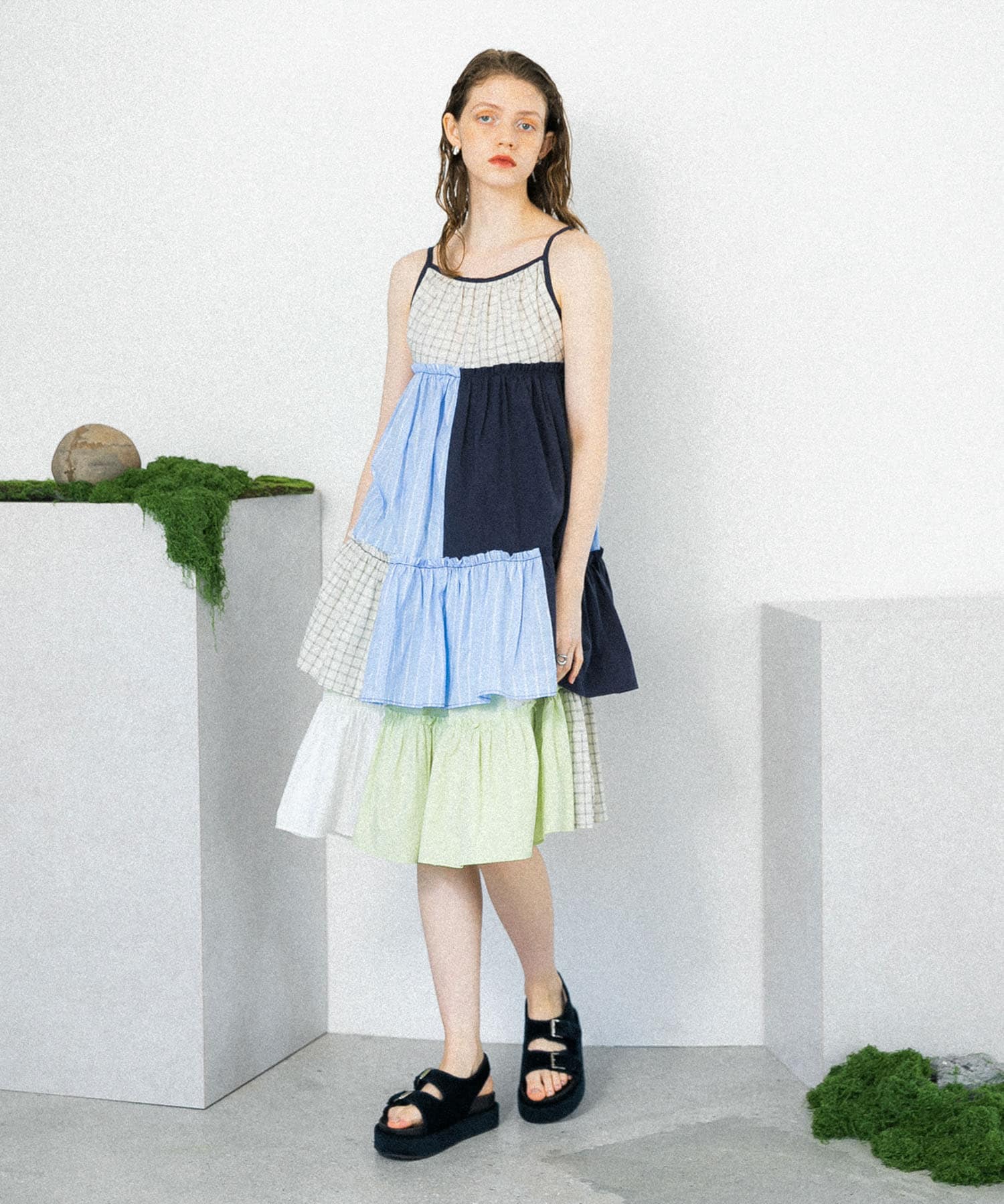 プラットフォームファーサンダル NAVY 38