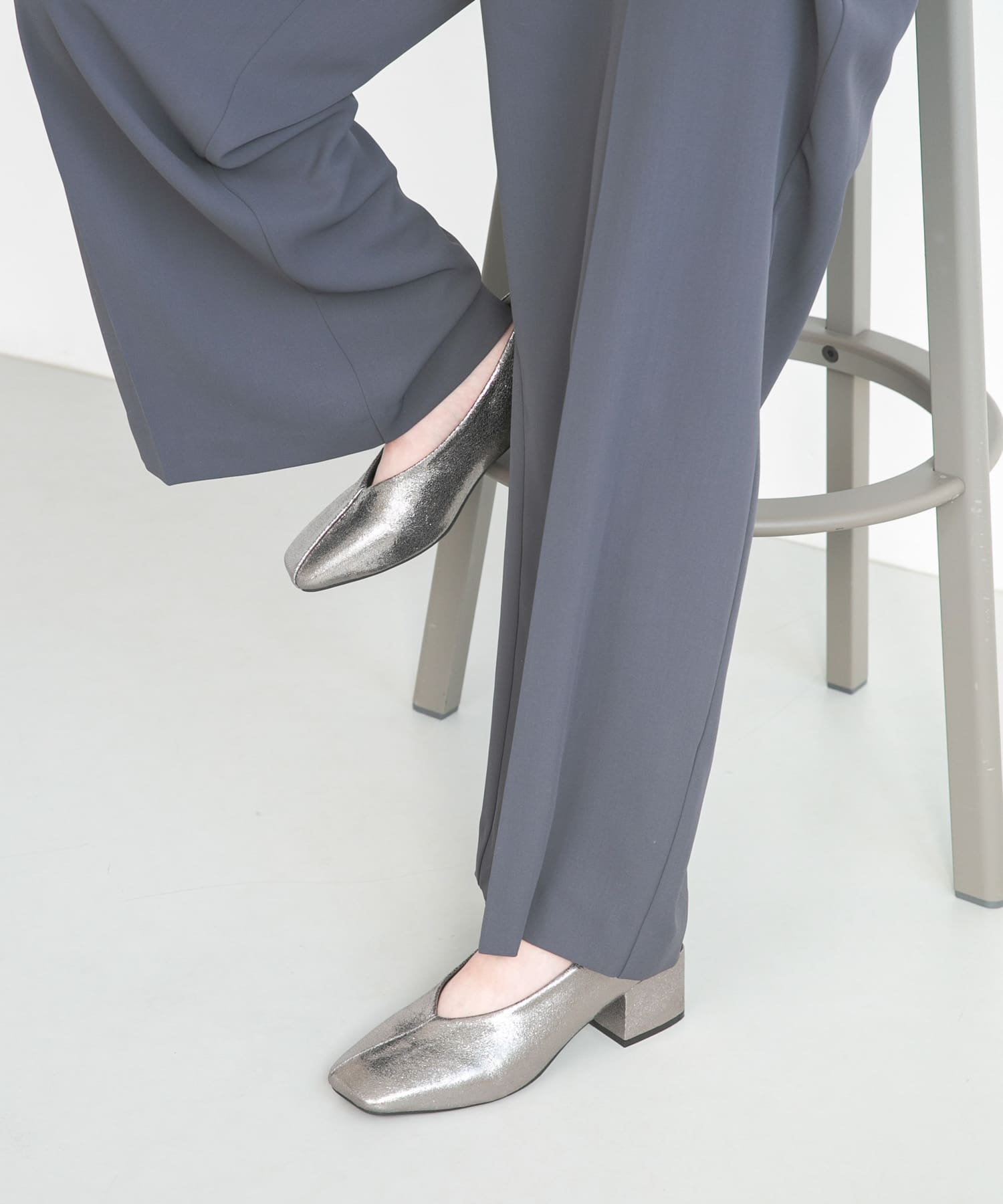 スクエアヒールメタリックパンプス GUNMETAL 37