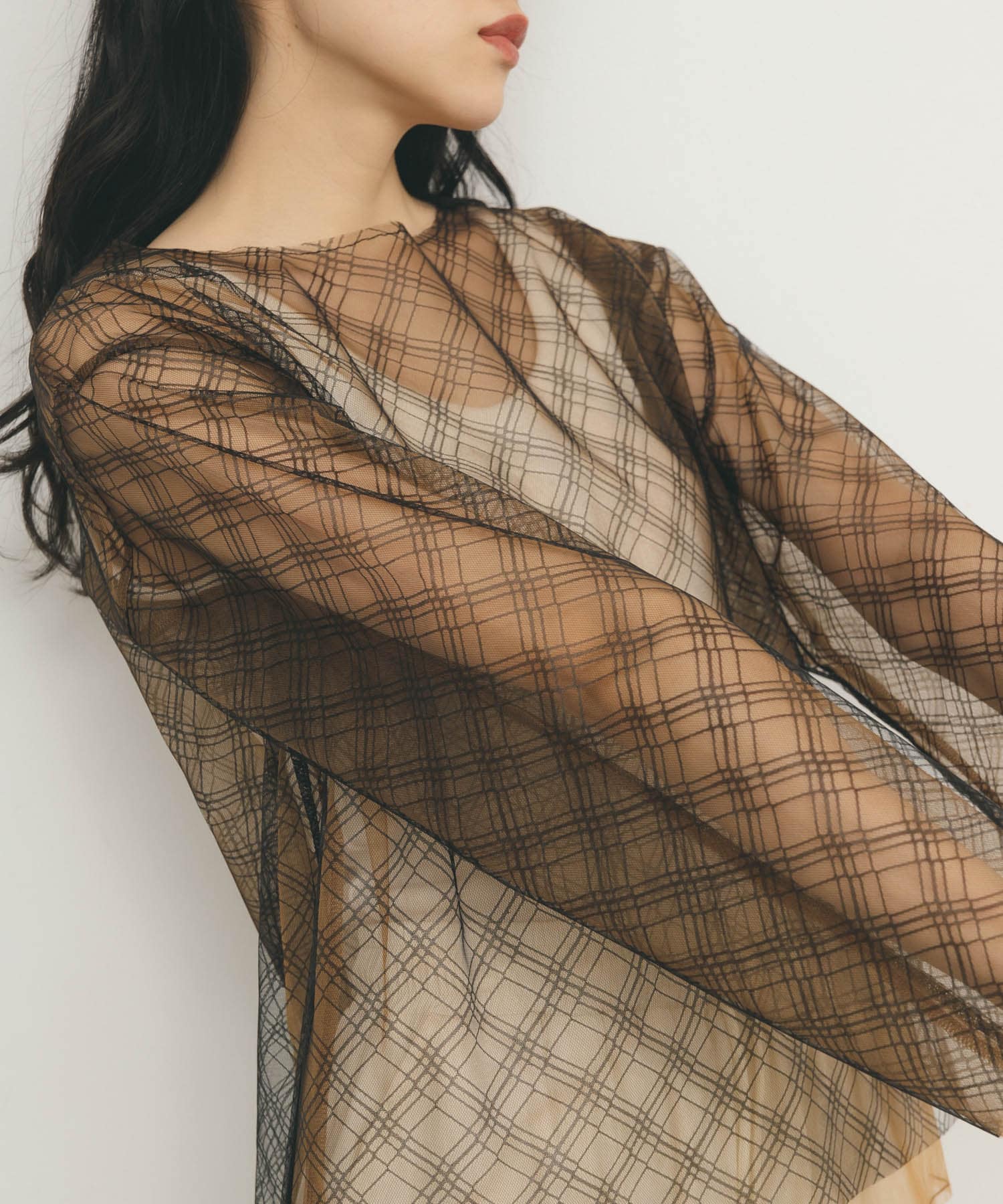 リバーシブルレイヤードチュールカットソー