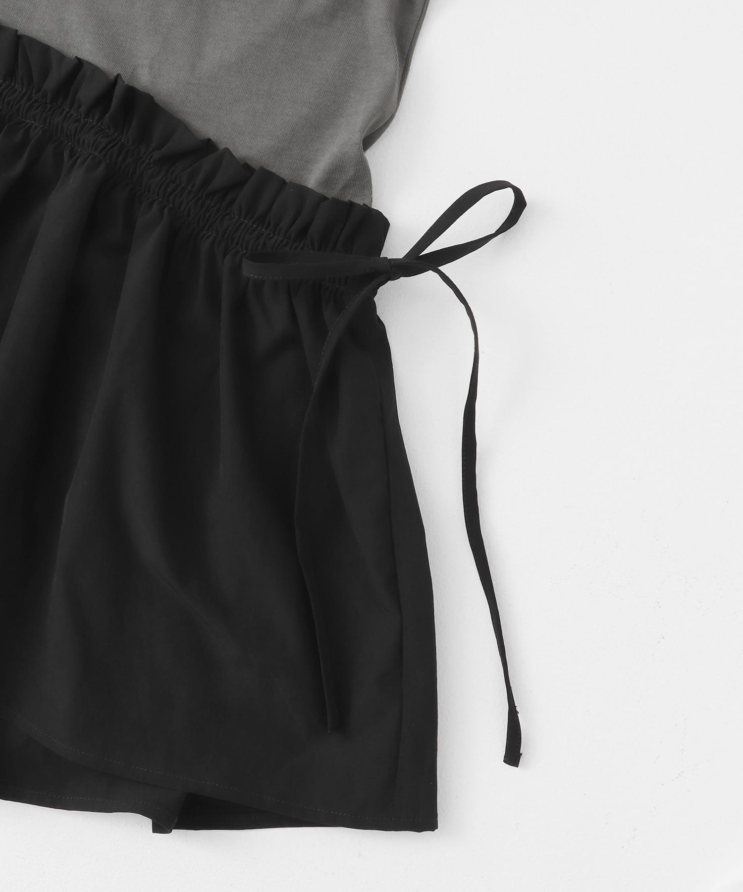 汗ジミ防止ペプラムドッキングTEE CCL×BLACK one