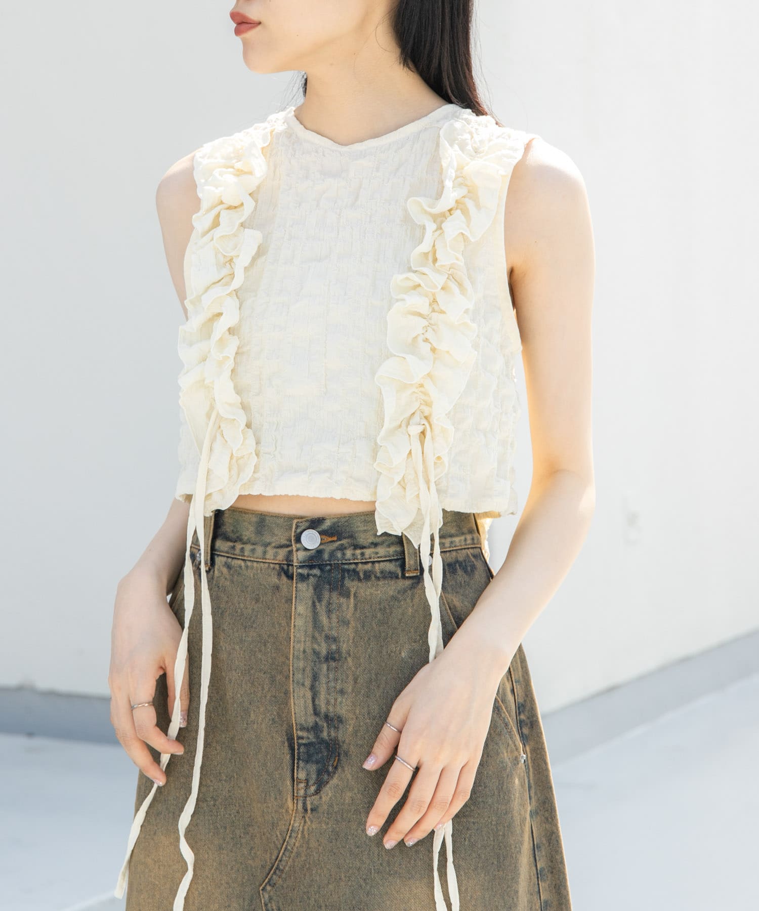 2WAYフリルノースリーブトップス