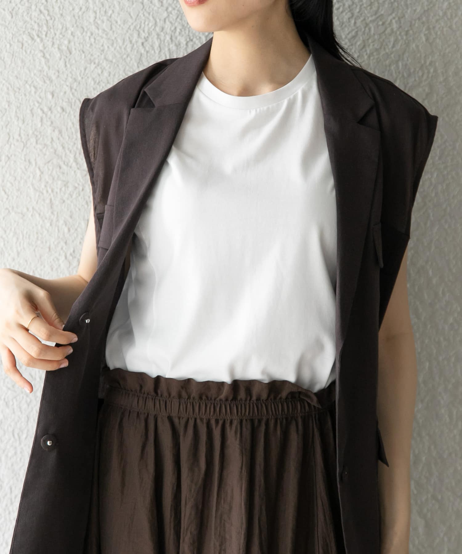 デザインステッチスリーブレスカットソー