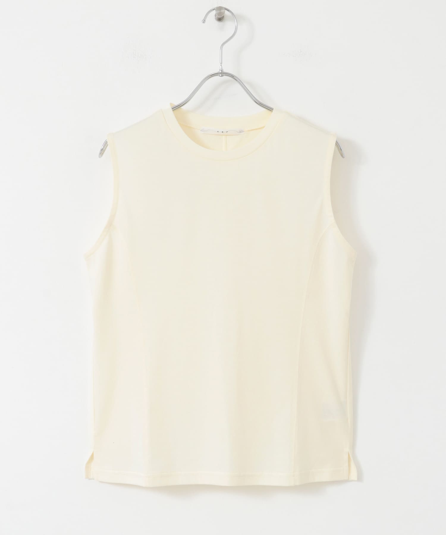 デザインステッチスリーブレスカットソー IVORY one
