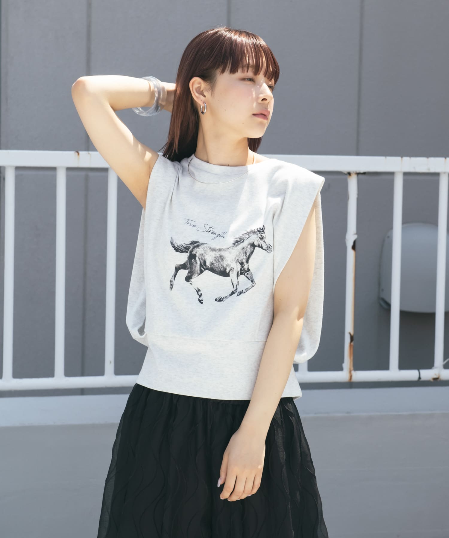 ノースリーブプリントカットソー(one CHARCOAL): トップス｜URBAN