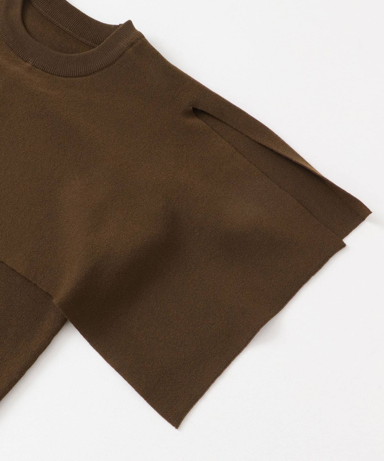 スリットスリーブニット BROWN one