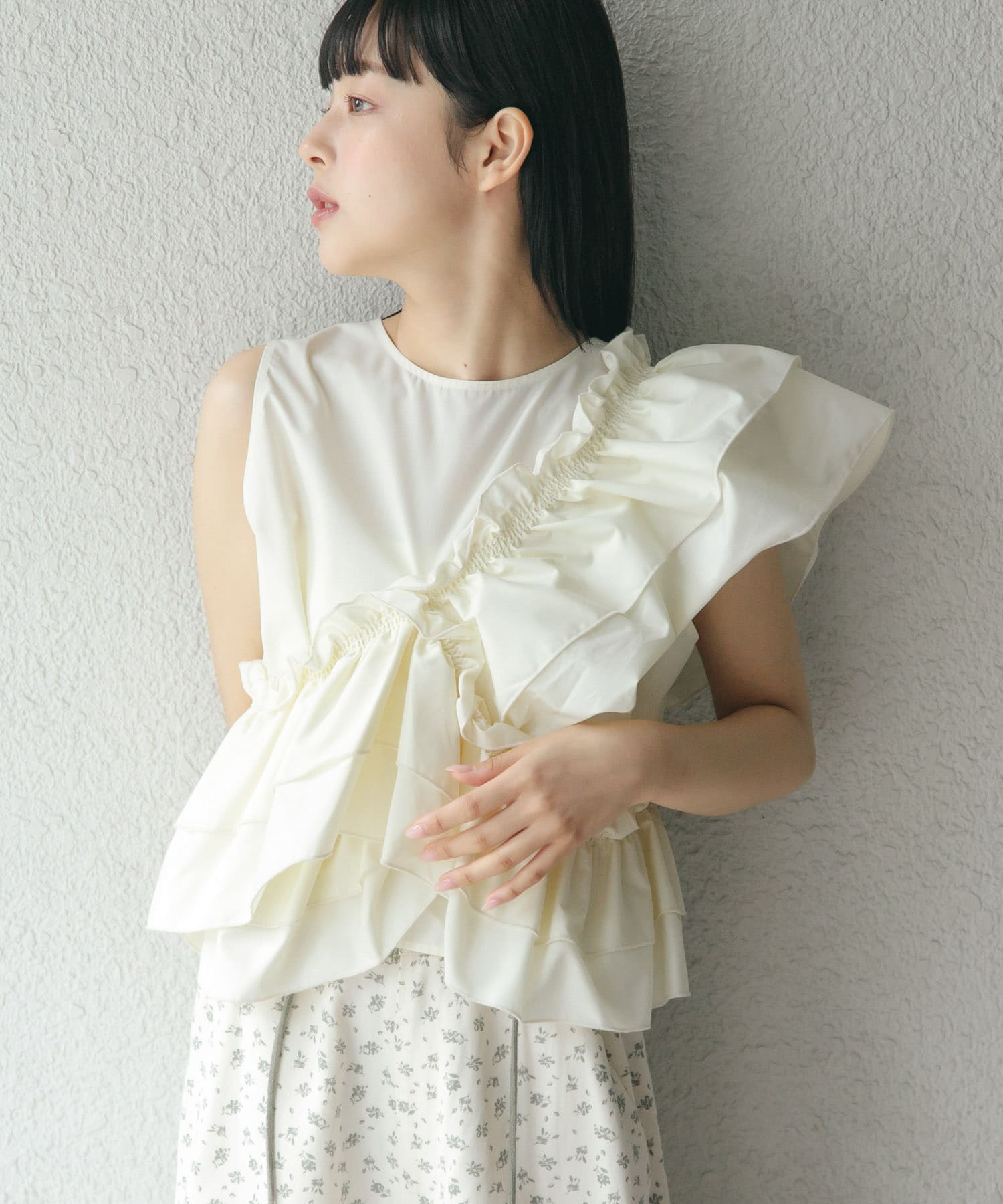 マルチWAYクロスフリルブラウス