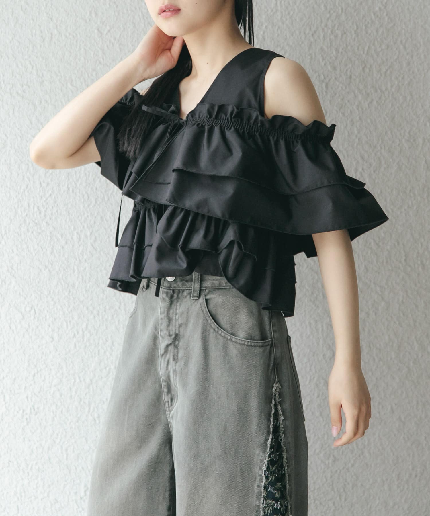 マルチWAYクロスフリルブラウス