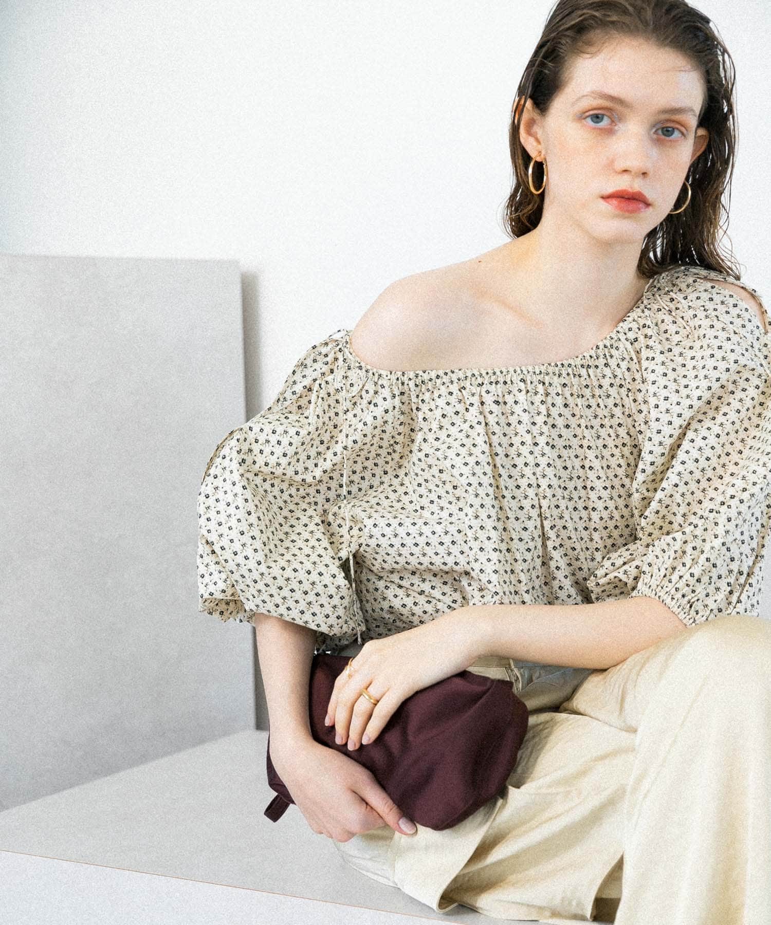 2WAYフラワープリントブラウス