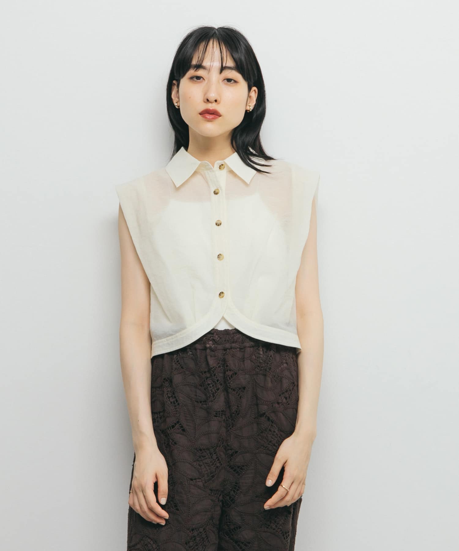 ショルダータックコンパクトシャツ