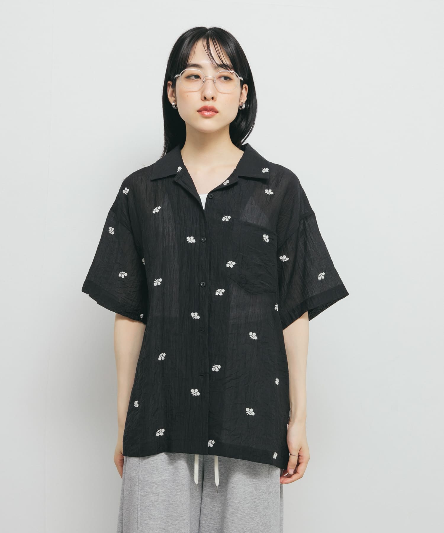 エンブロイダリーシアーシャツ