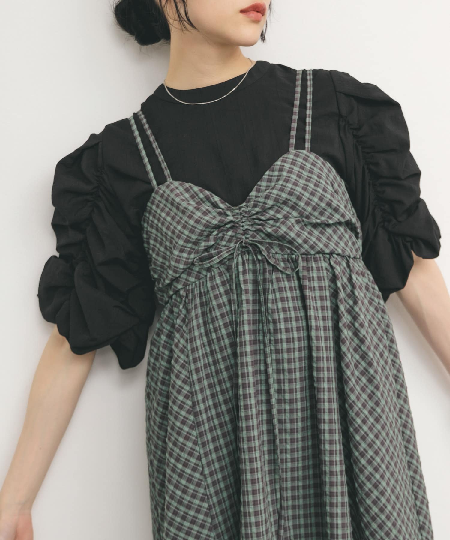 シャーリングスリーブブラウス