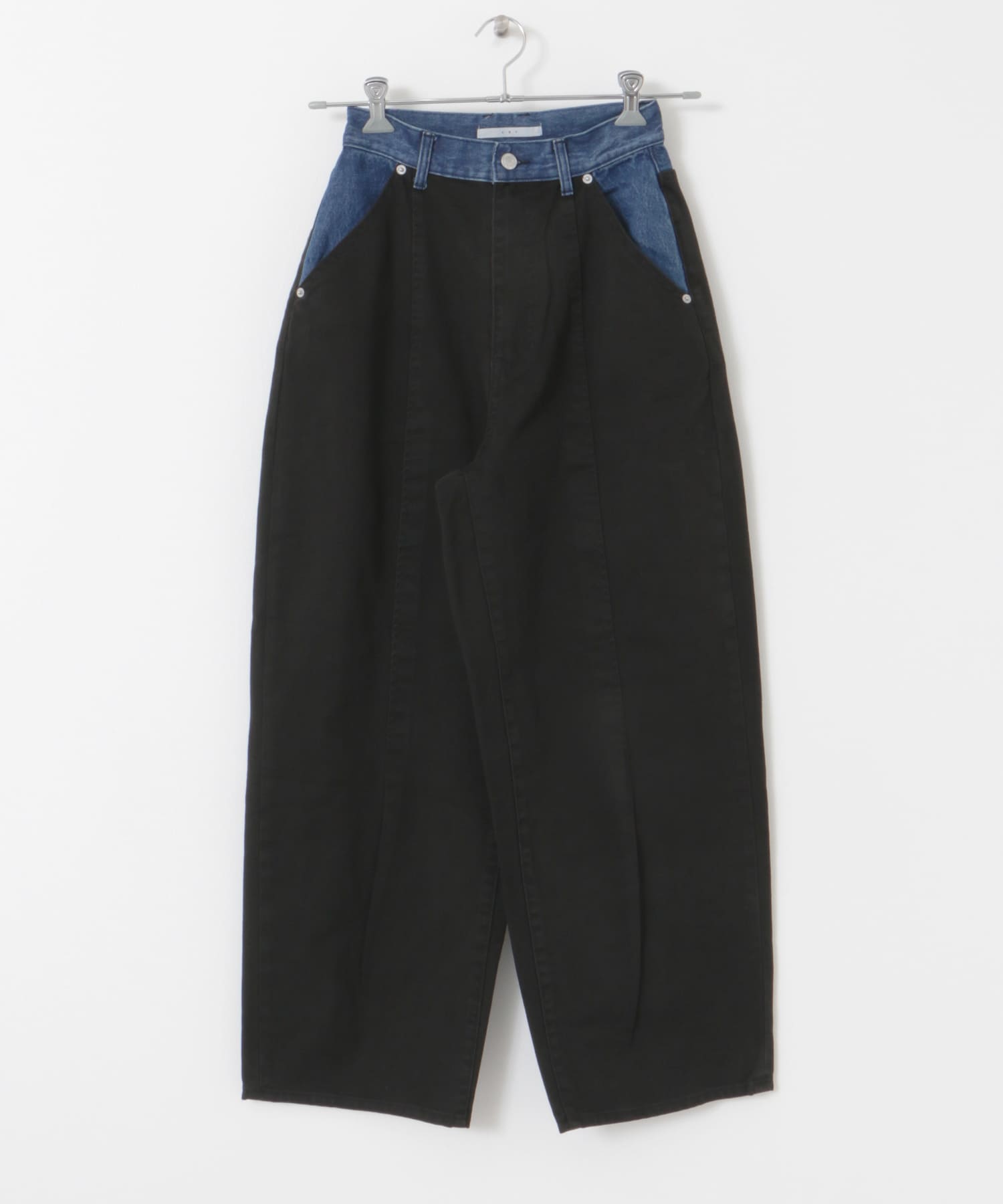 BLK×L.BLU