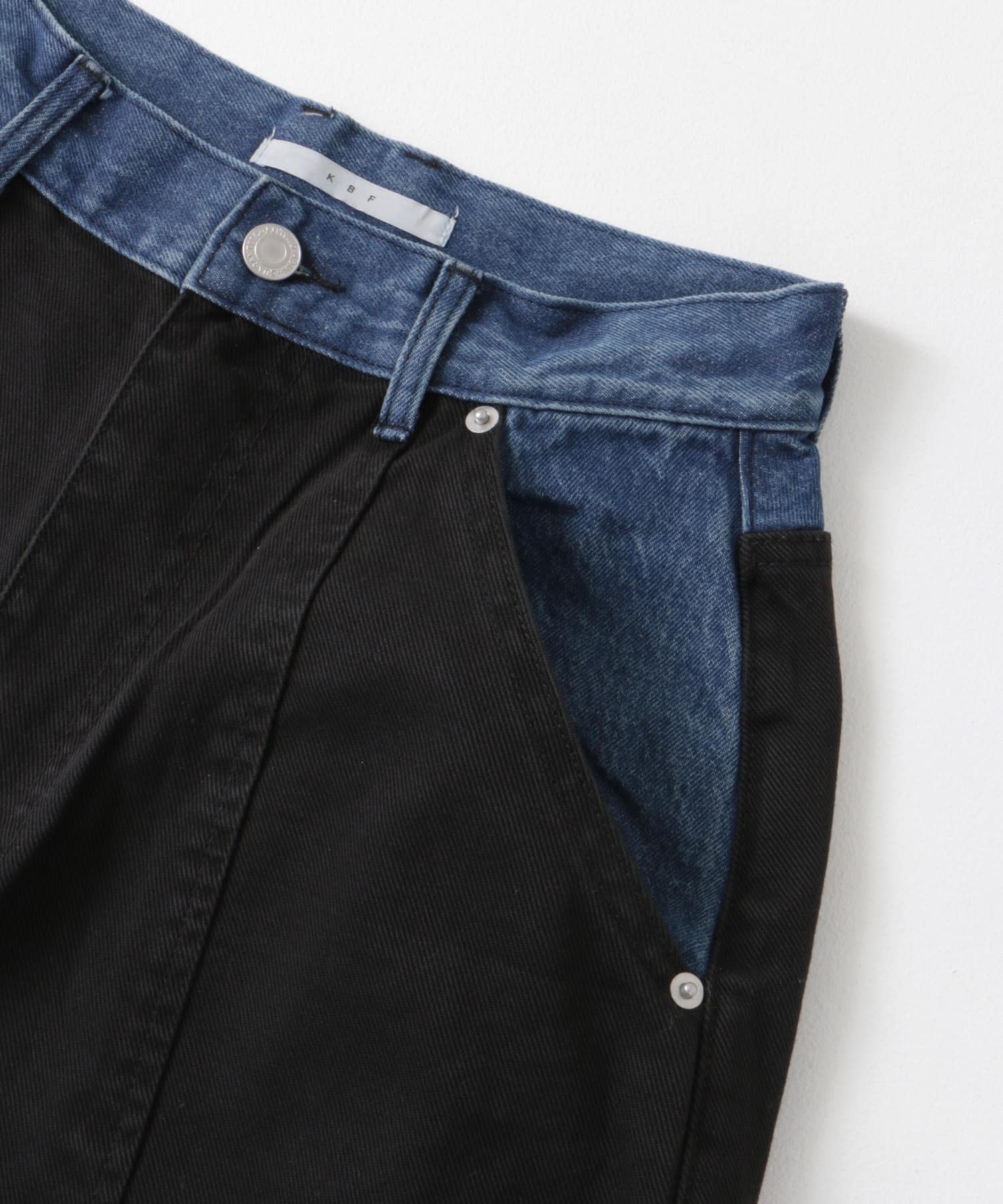 BLK×L.BLU