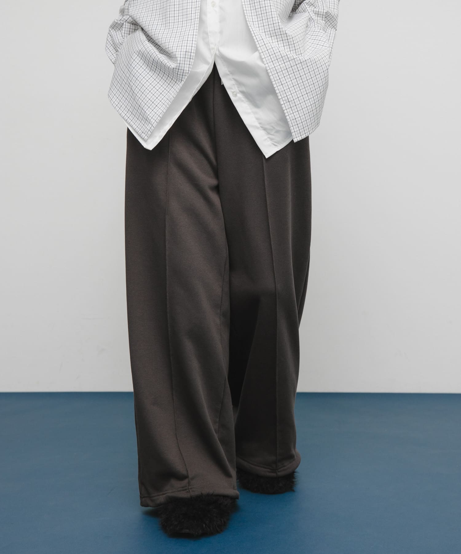 ピンタックスウェットパンツ