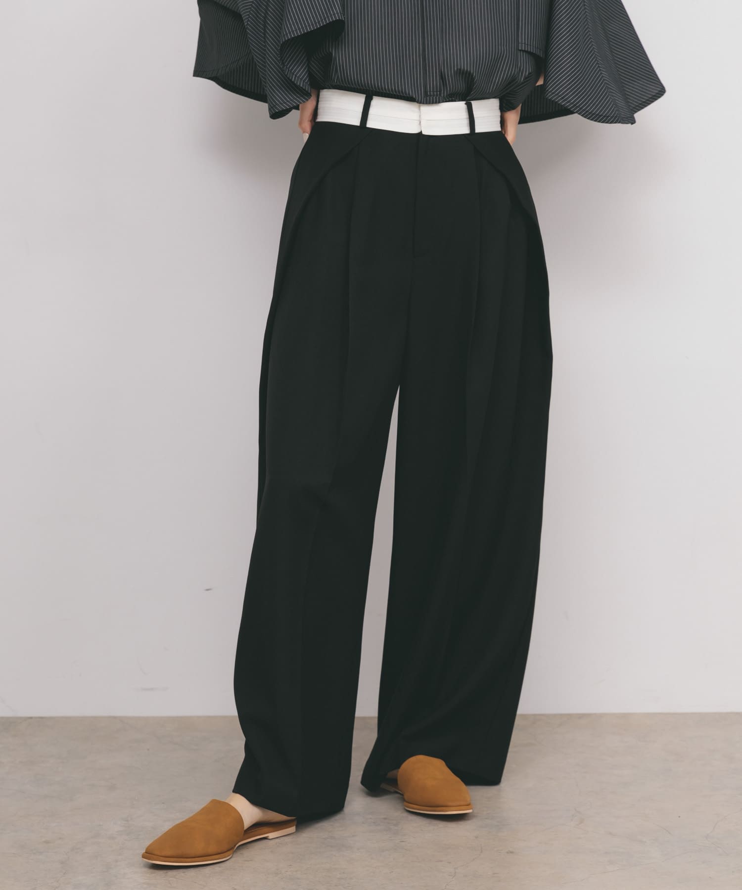 サイドタックスラックス(36 BLACK): ボトム｜URBAN RESEARCH公式