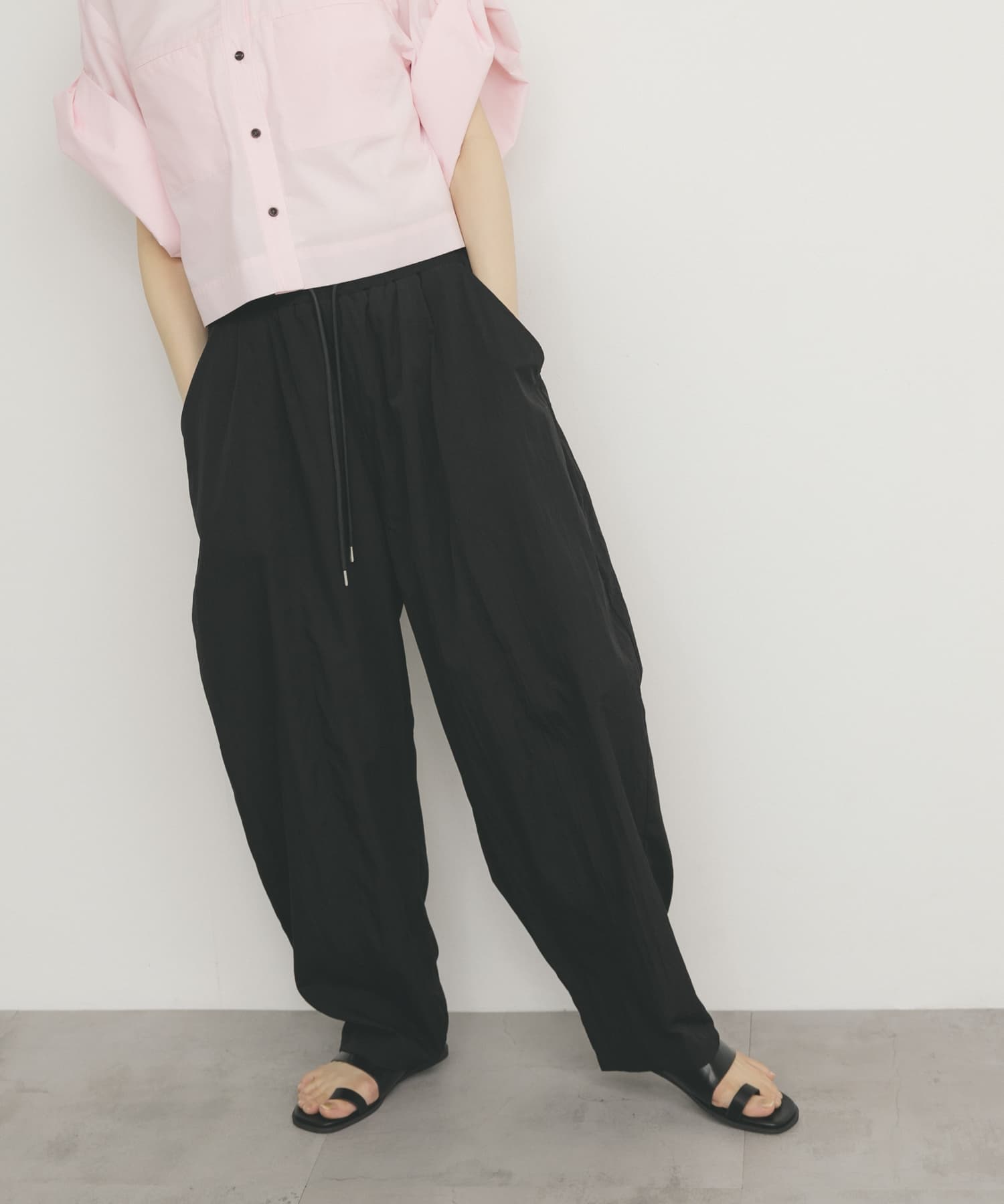 イージーフォルムパンツ