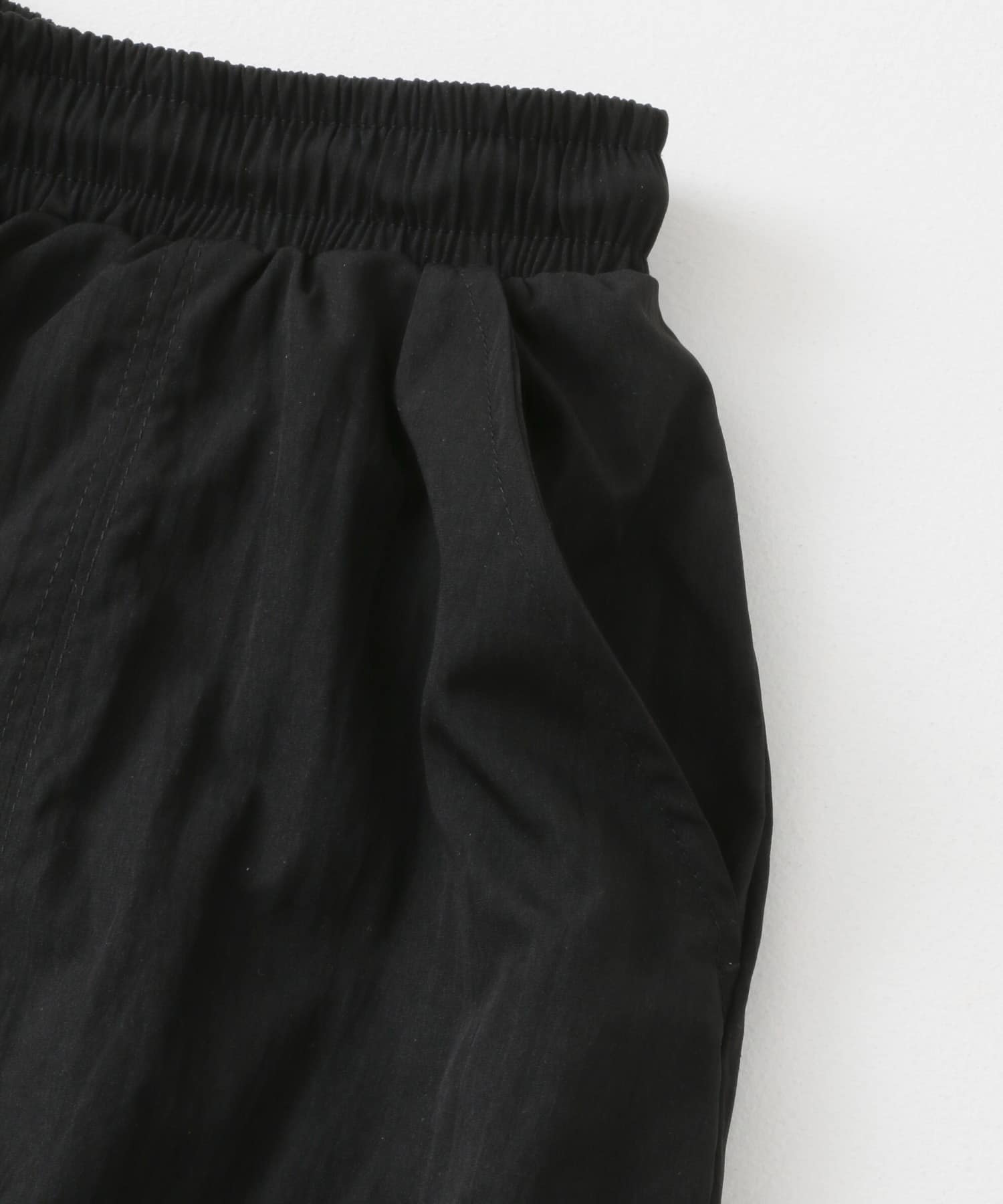 イージーフォルムパンツ BLACK one