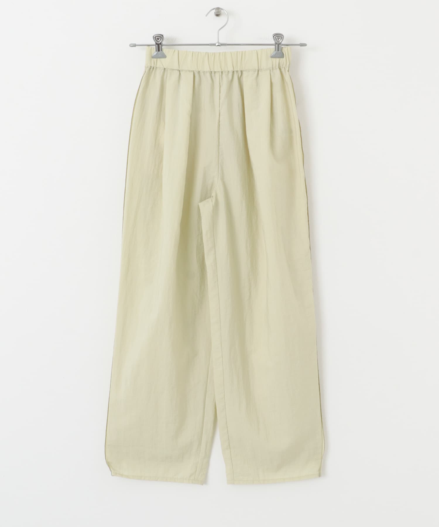 L.BEIGE