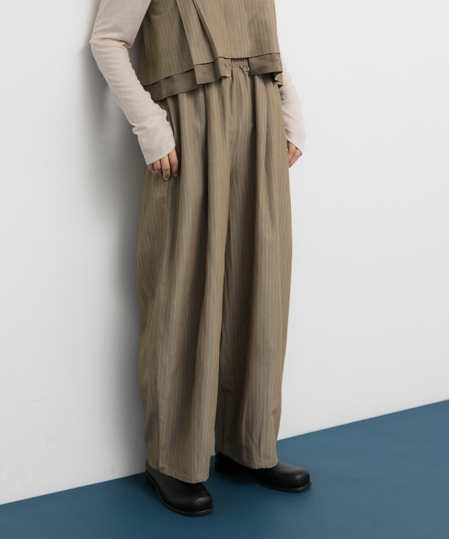 FADE OLIVE