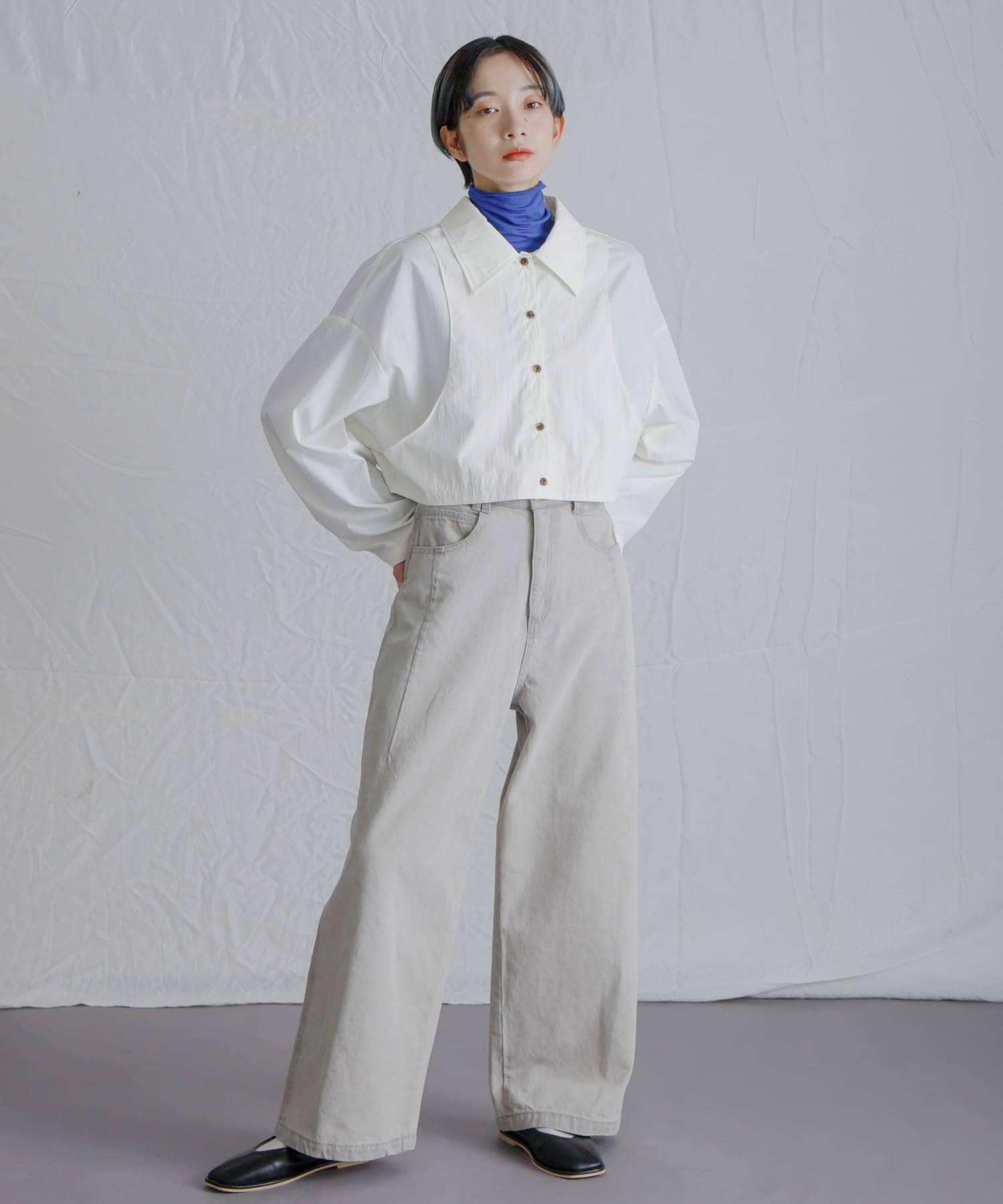 GRAY