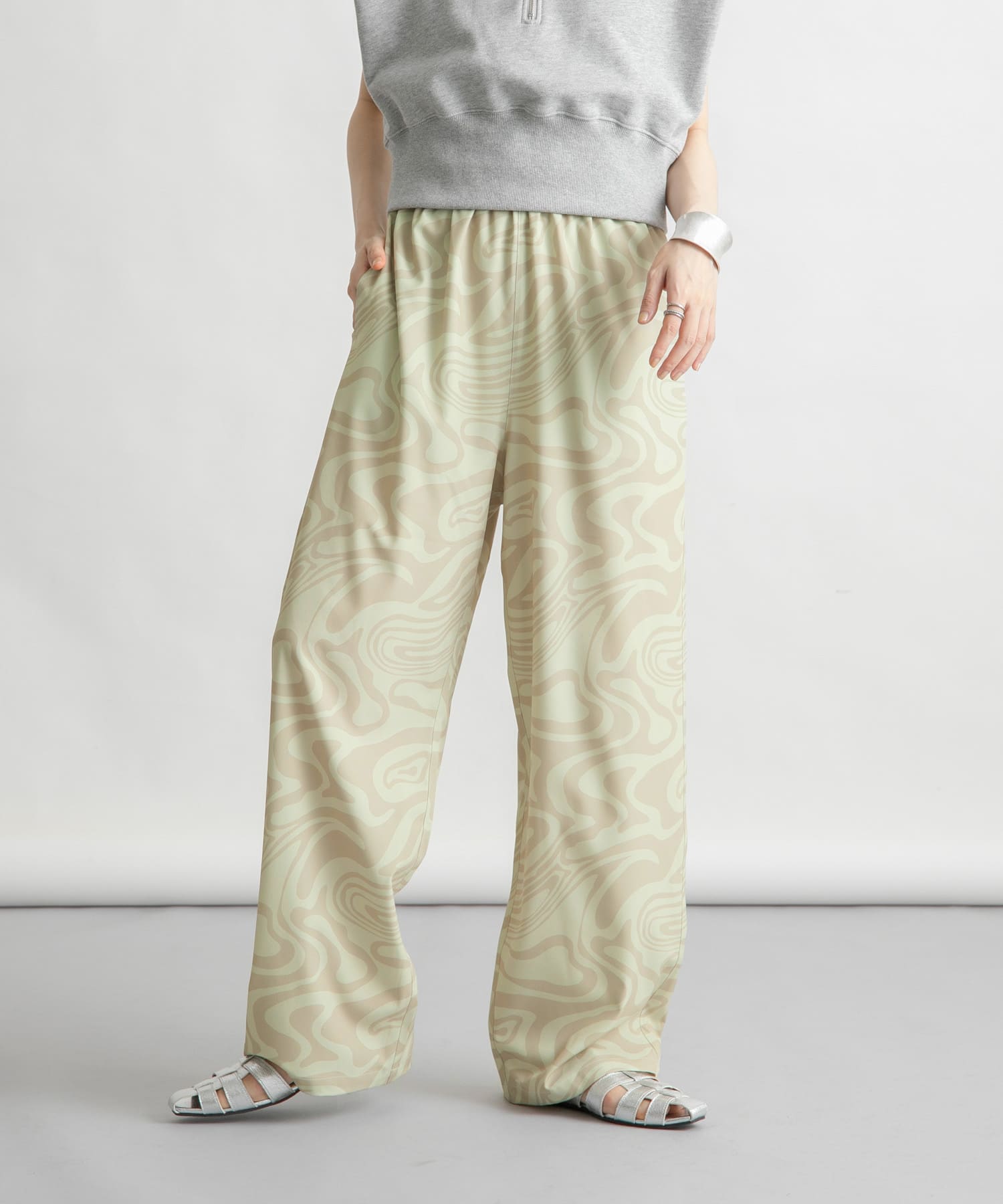 身長：160cm サイズ：one