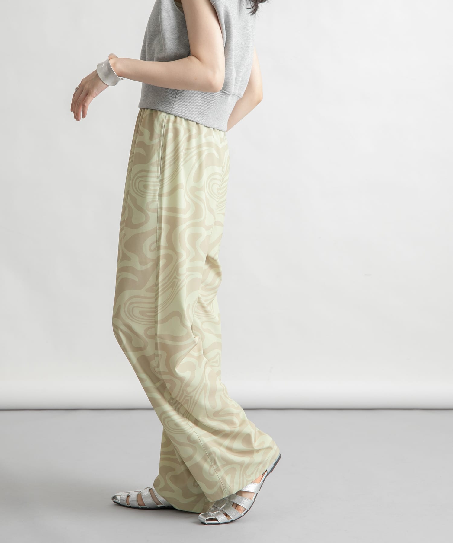 身長：160cm サイズ：one