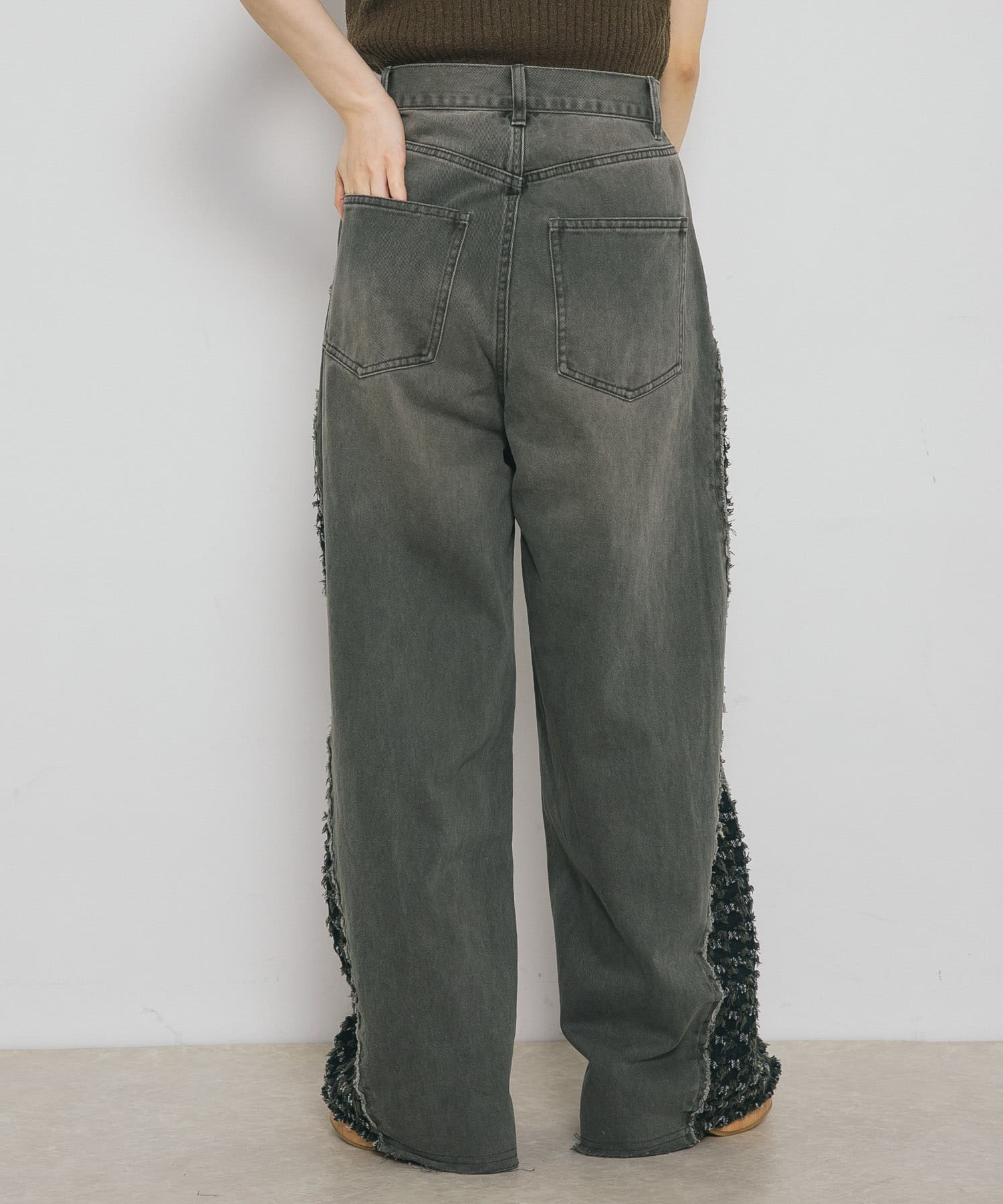 KHAKI