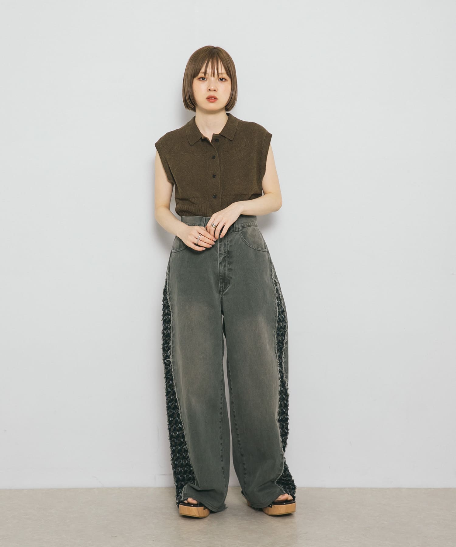 KHAKI