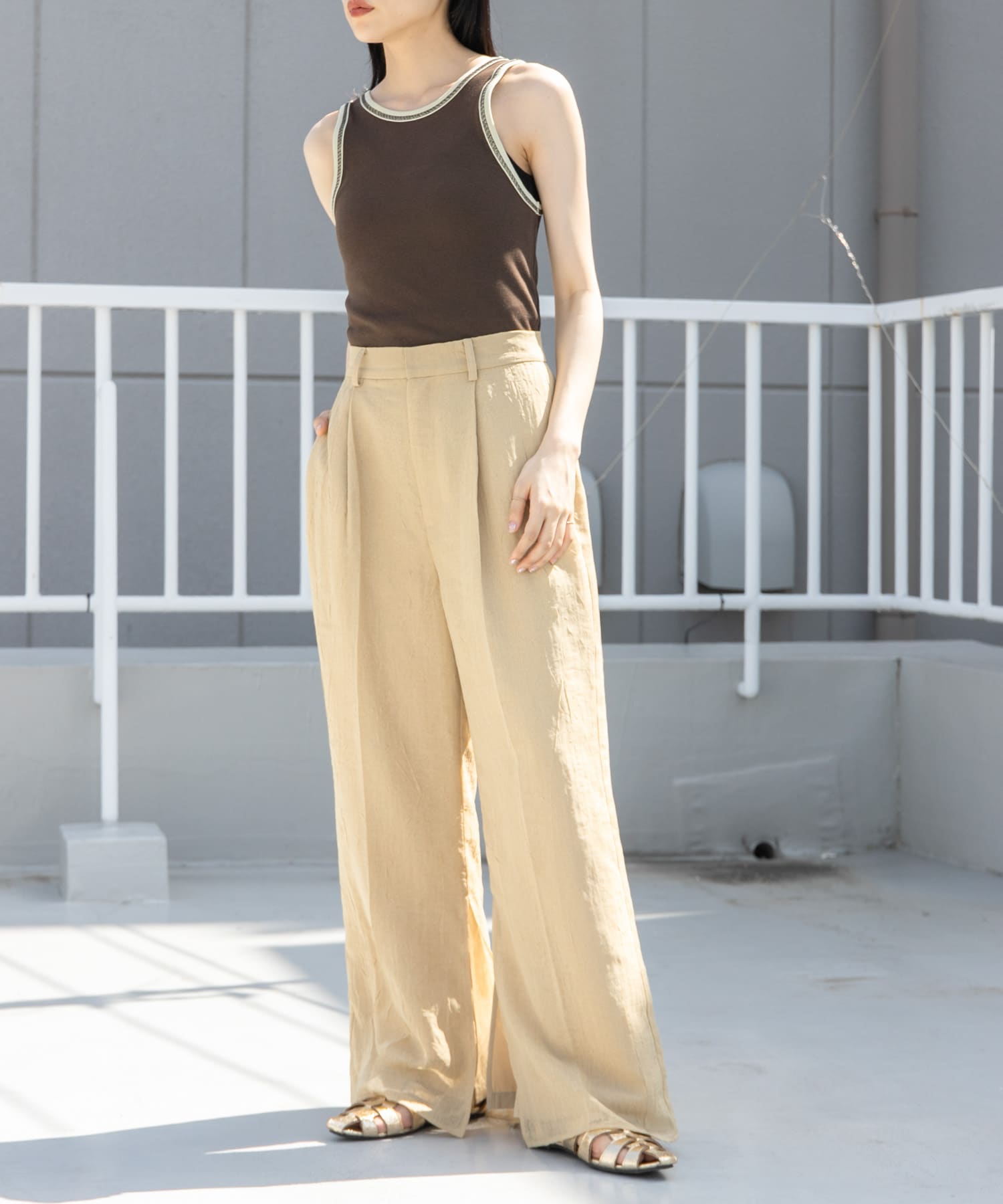 BEIGE