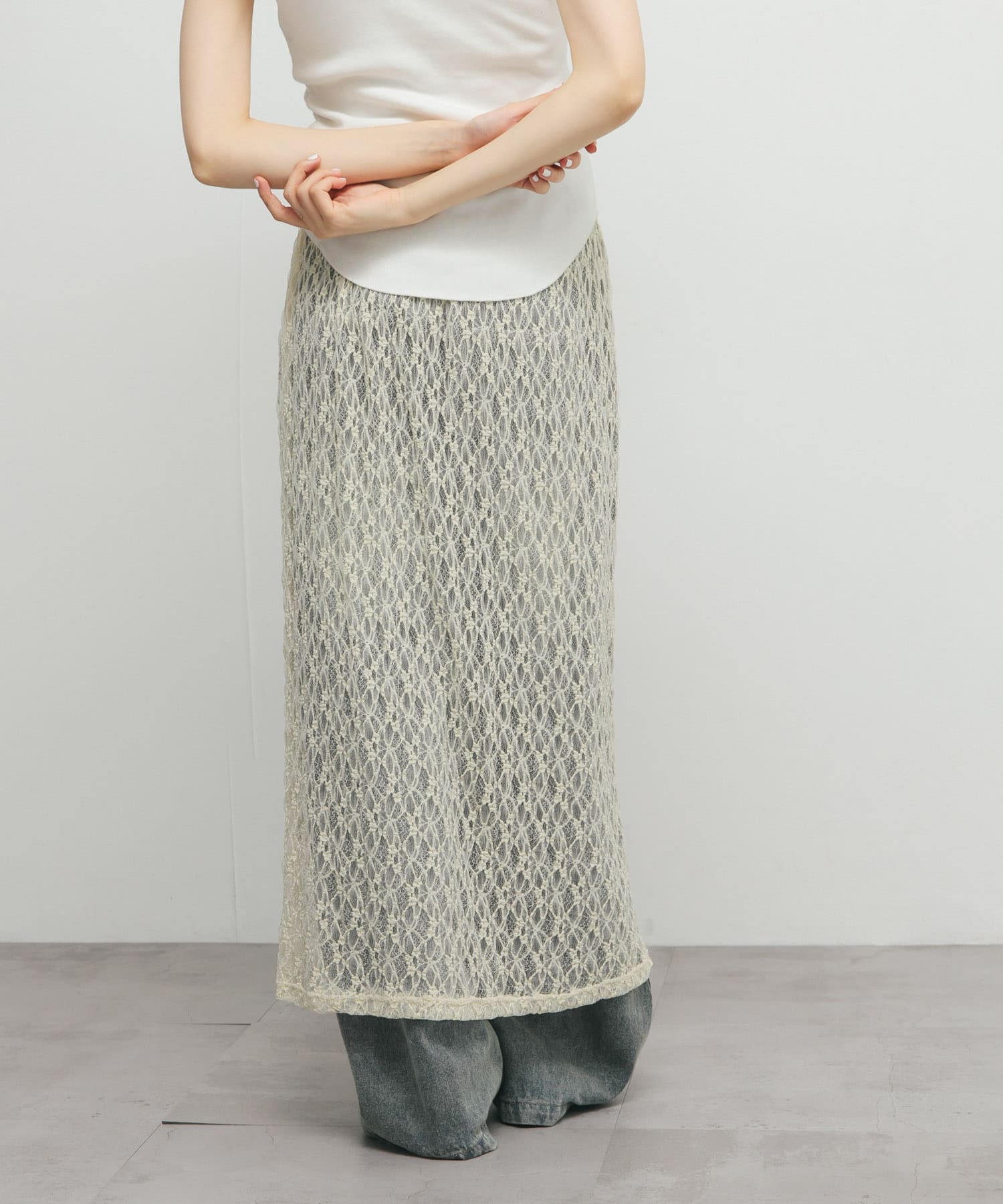 シアーレーススカート