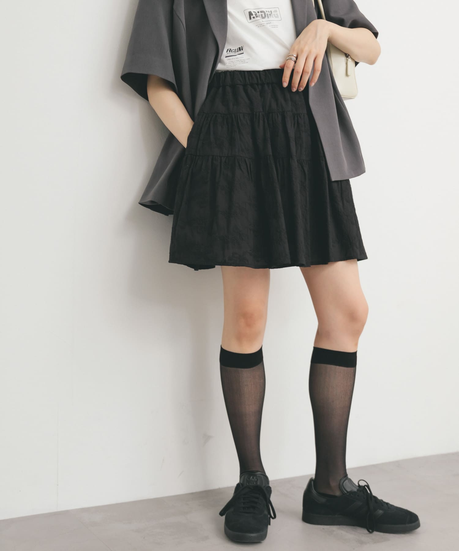 エンブロイダリーミニスカート