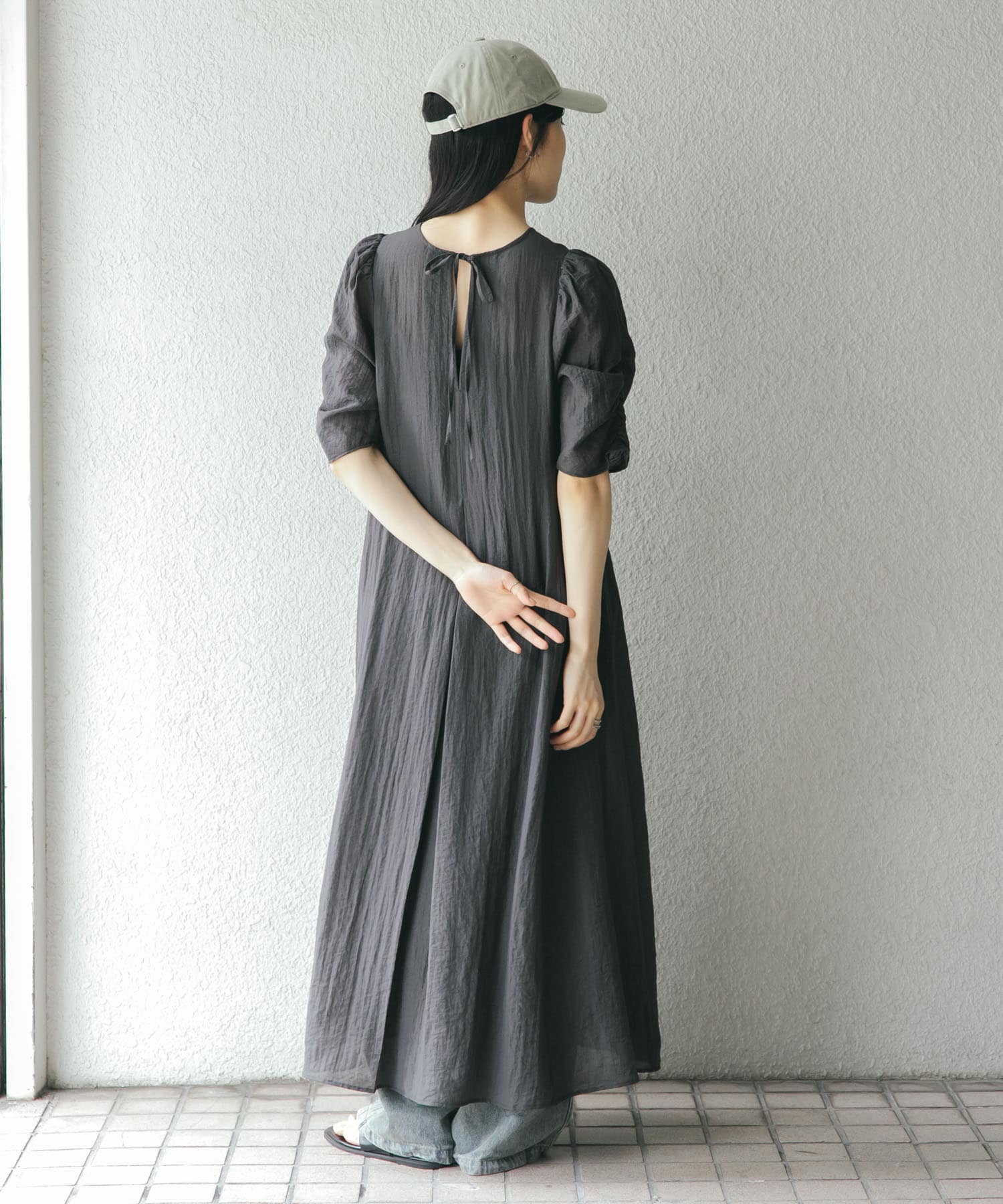 ギャザースリーブフレアワンピース