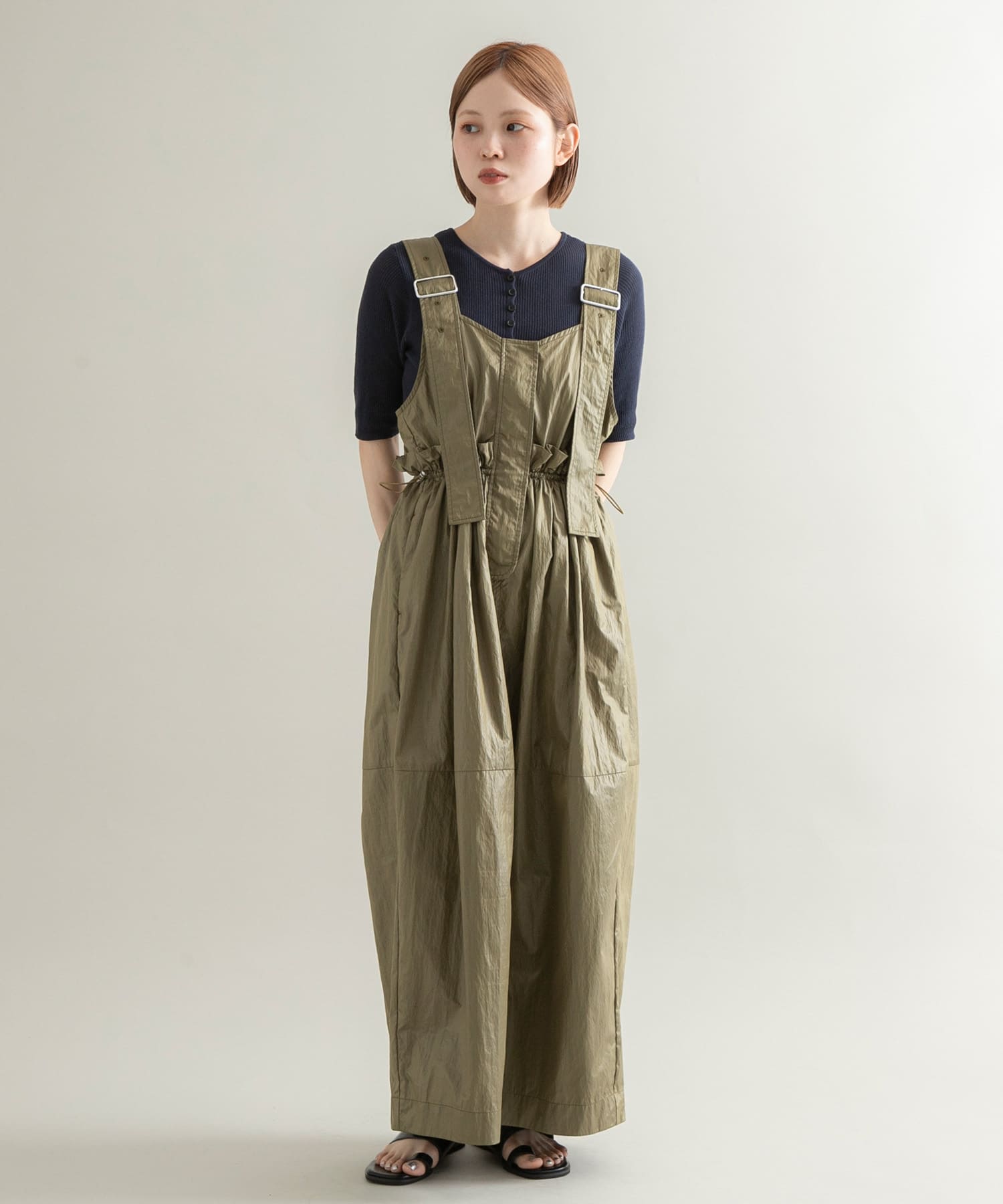 KHAKI