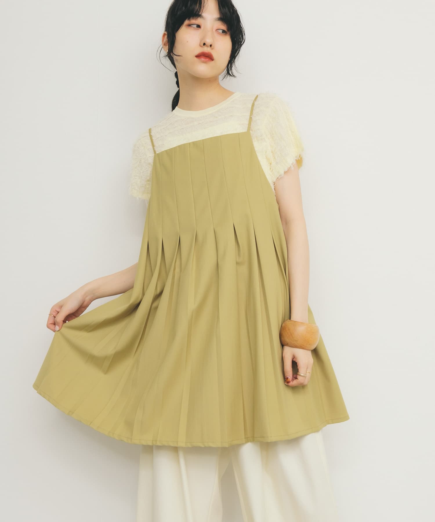 ミニワンピース ベージュ SMFK タックプリーツミニワンピース(one BEIGE): ワンピース｜URBAN