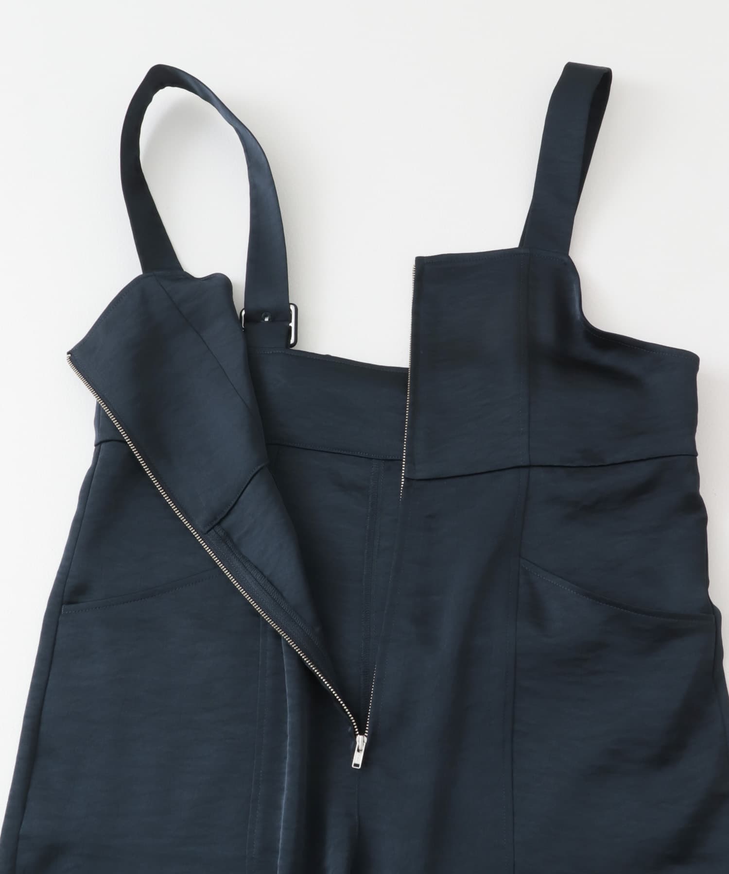 フロントZIPサテンサロペット NAVY one