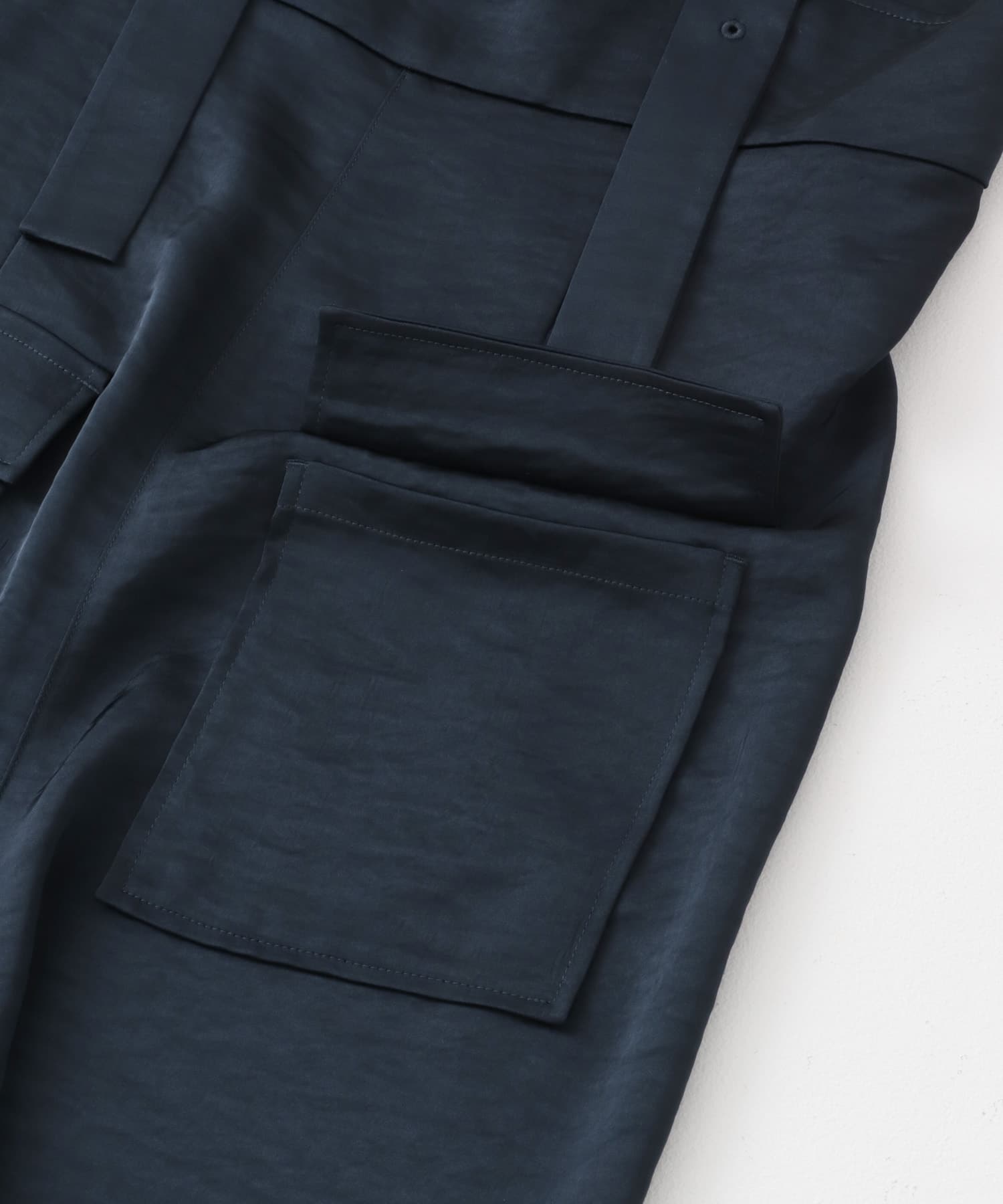 フロントZIPサテンサロペット NAVY one