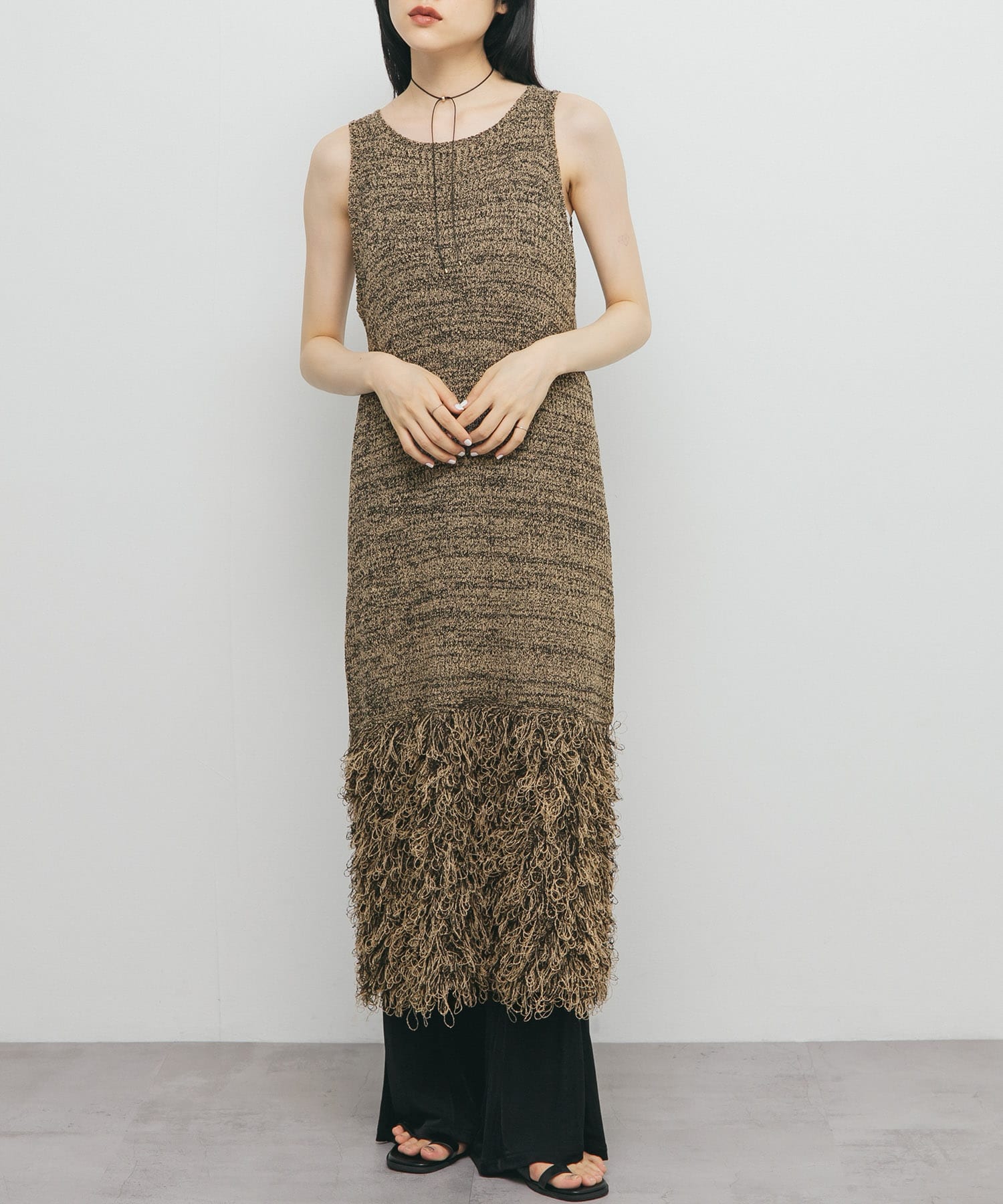 ループフリンジニットワンピース