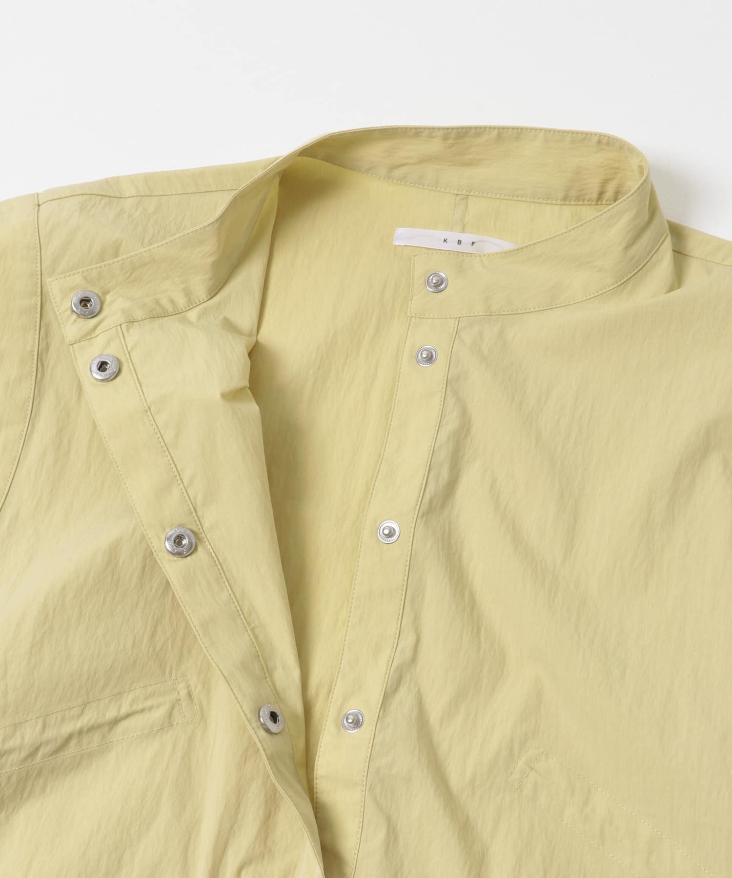 スタンドカラーベスト STRAW one