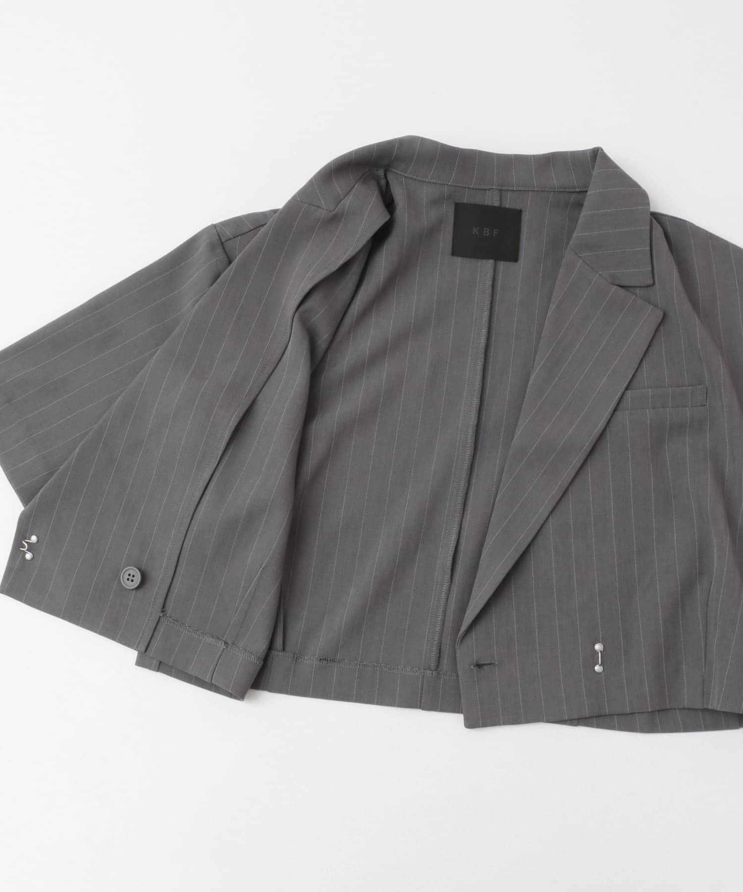 ストライプショートジャケット CHARCOAL one