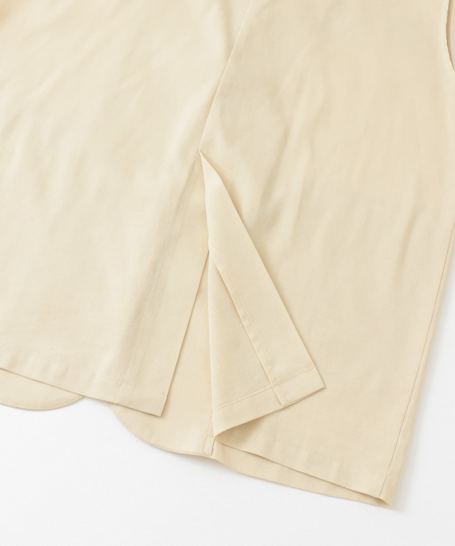L.BEIGE