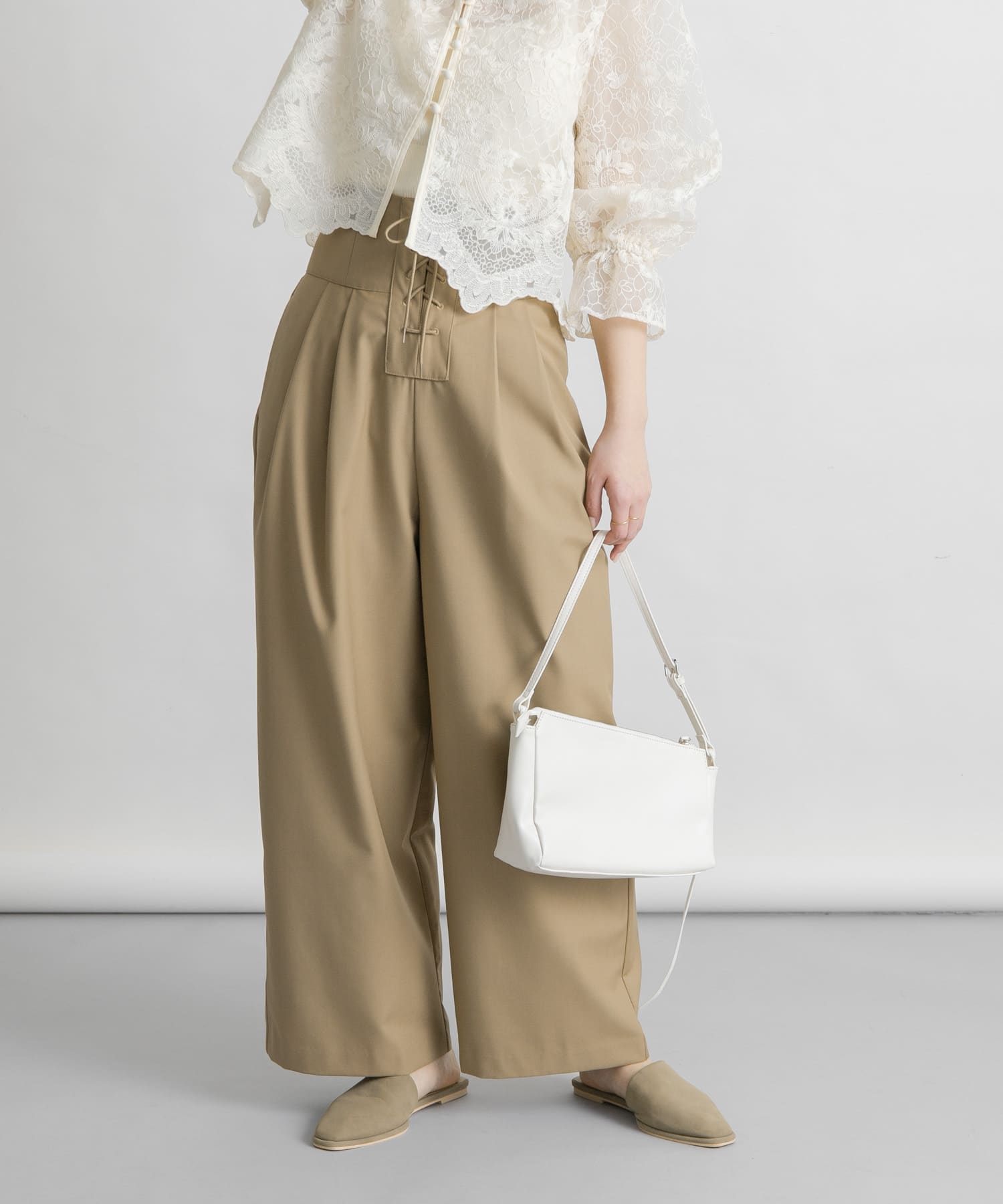 アシンメトリースリムショルダーBAG IVORY one