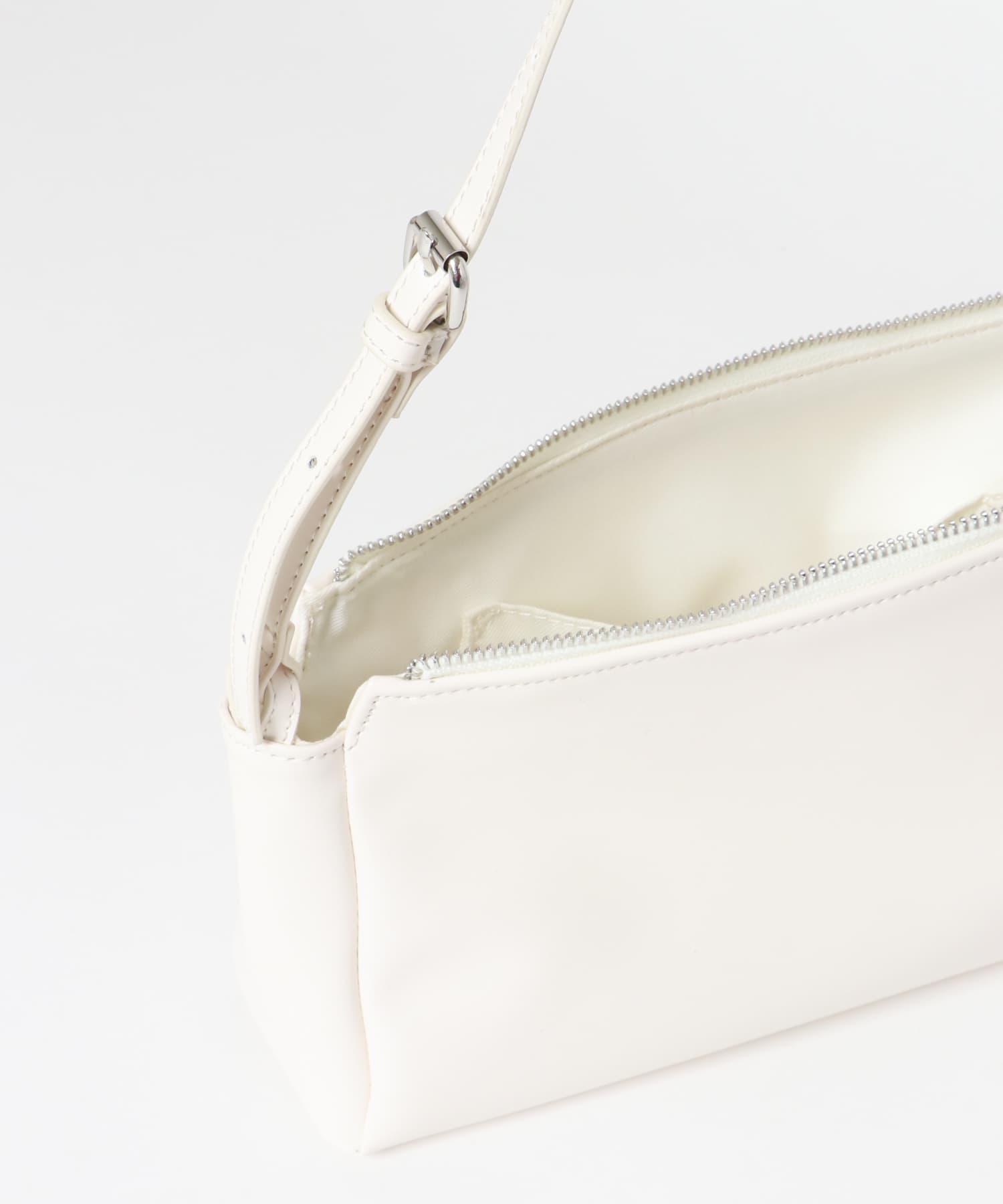 アシンメトリースリムショルダーBAG IVORY one