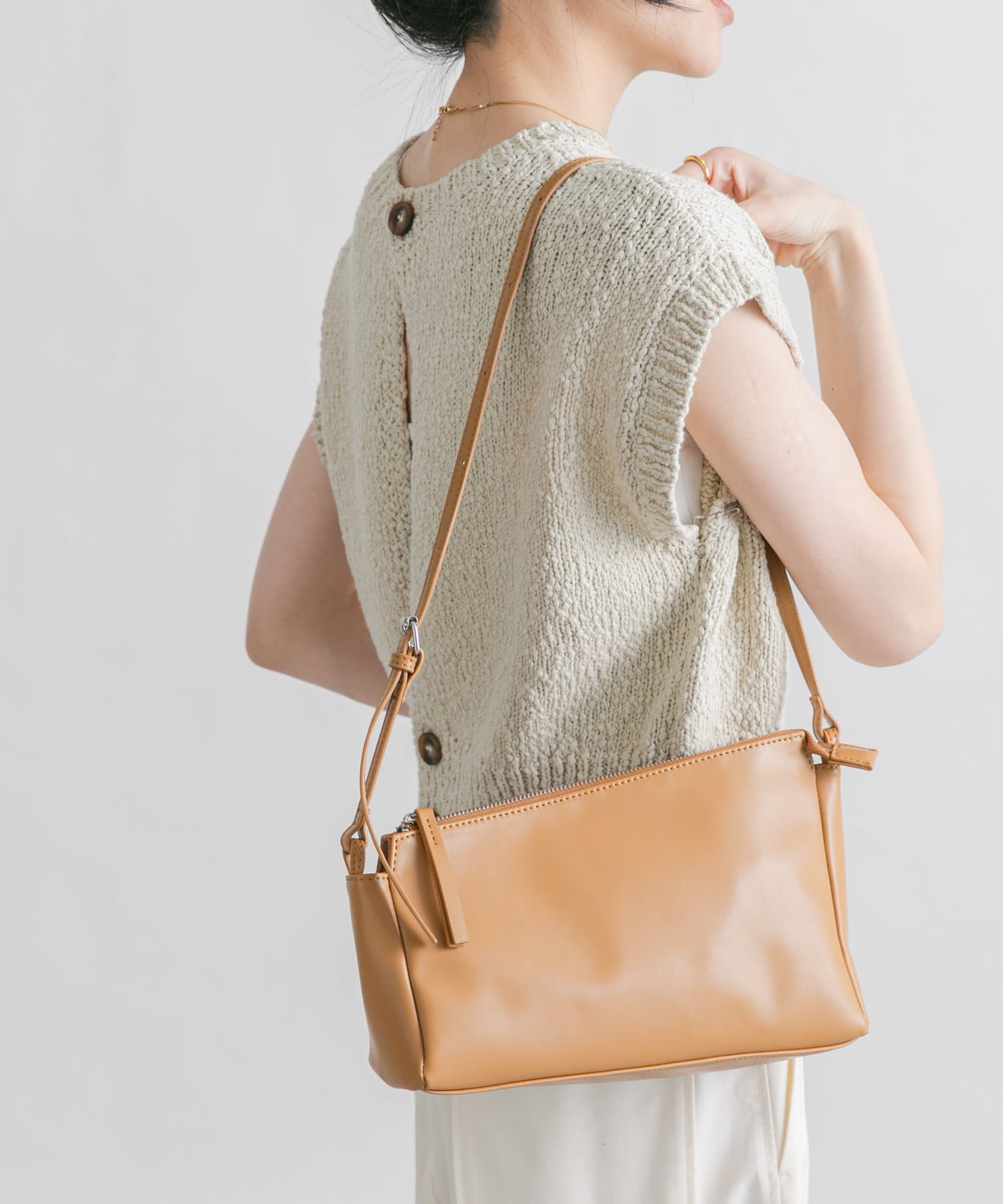 アシンメトリースリムショルダーBAG CAMEL one