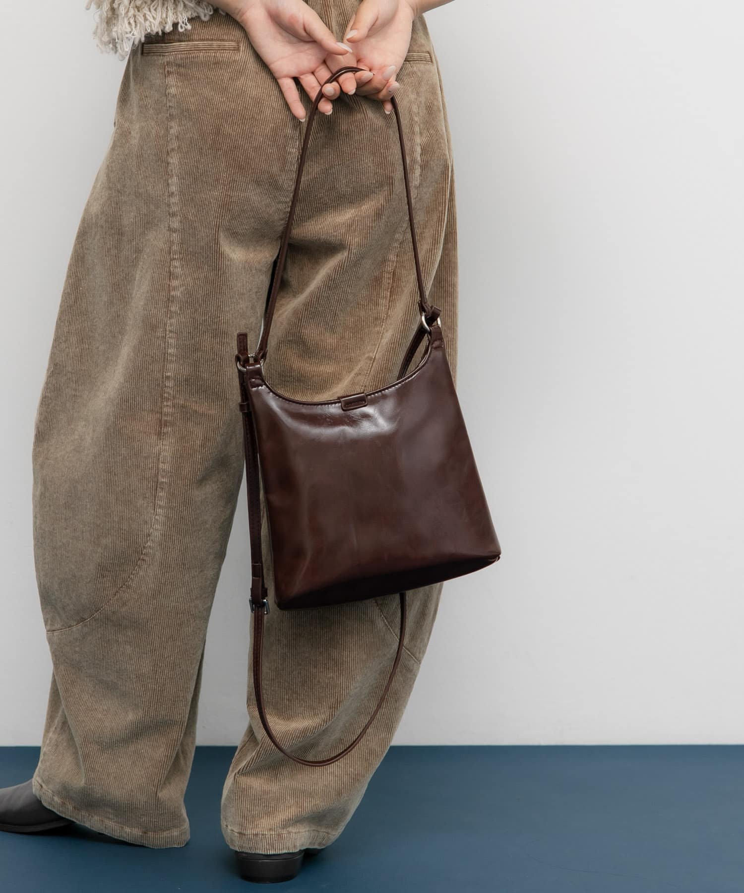 ダブルスリムショルダーBAG D.BROWN one