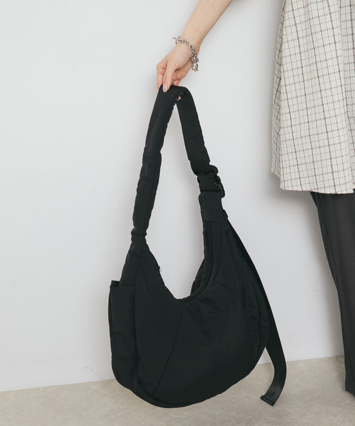 パファーナイロンBAG BLACK one
