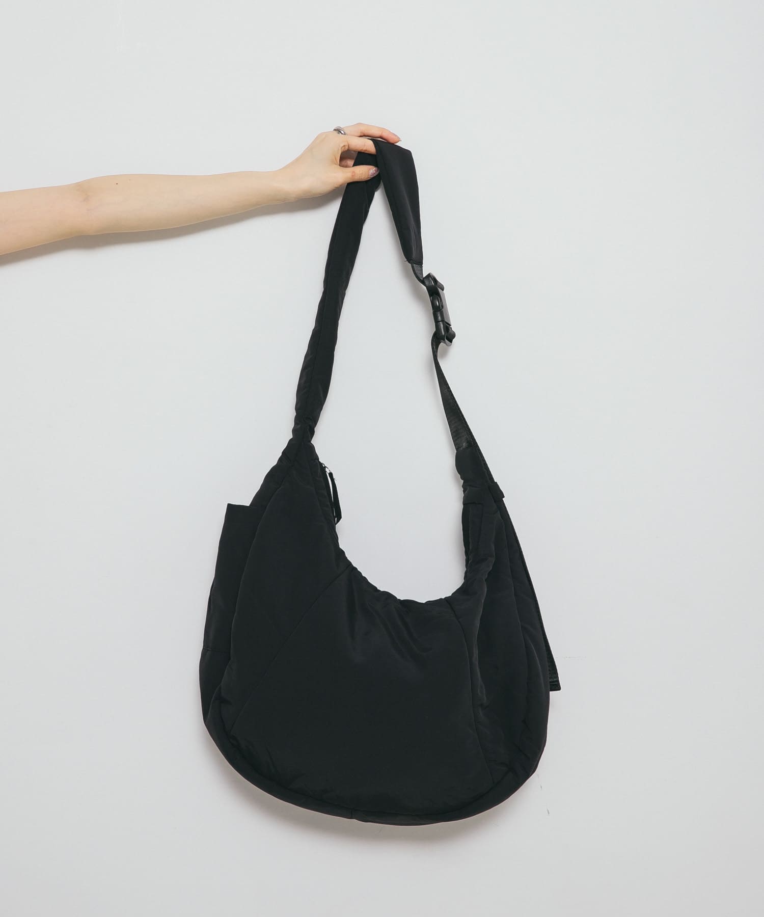 パファーナイロンBAG BLACK one