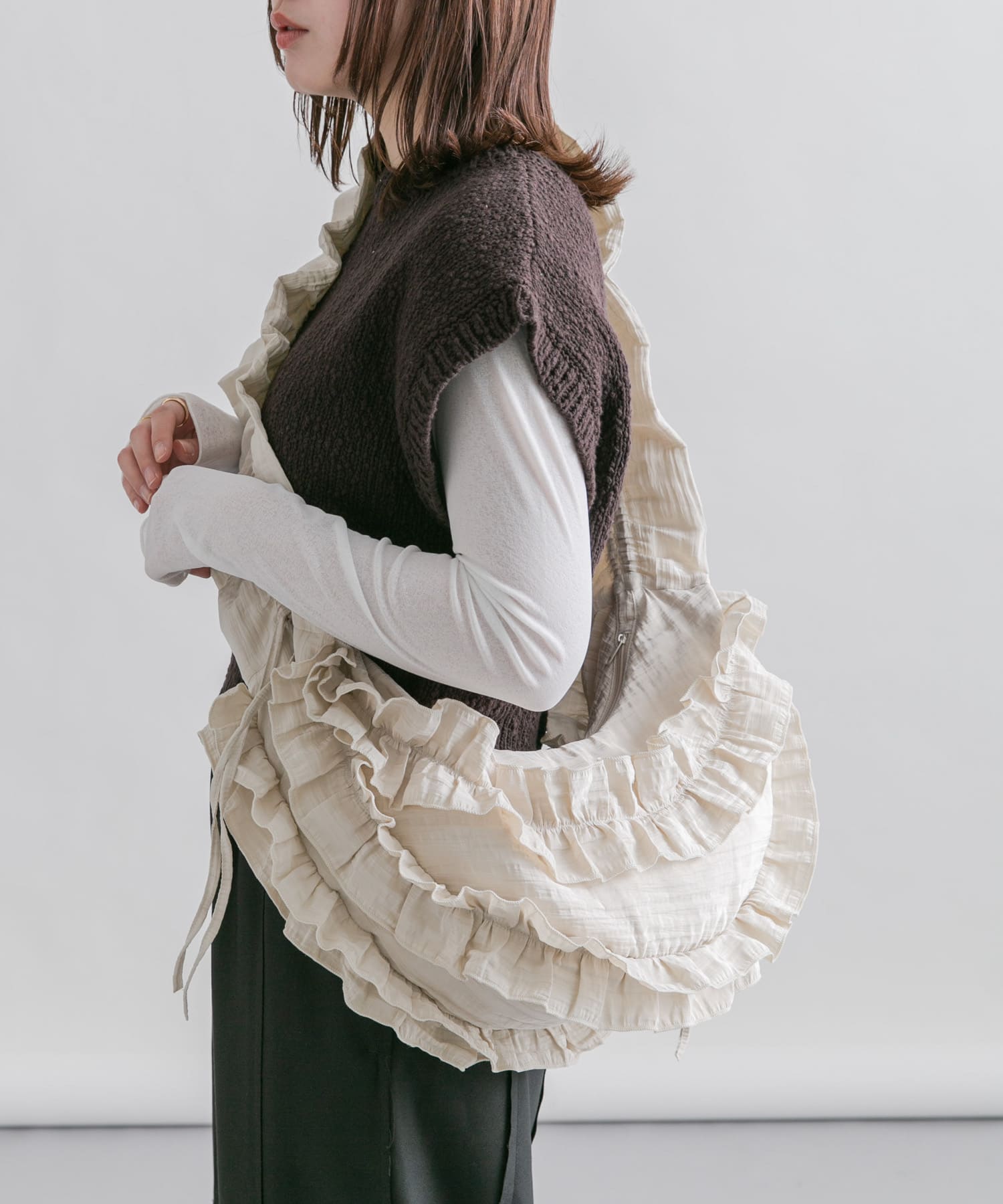 フリルギャザーBAG IVORY one