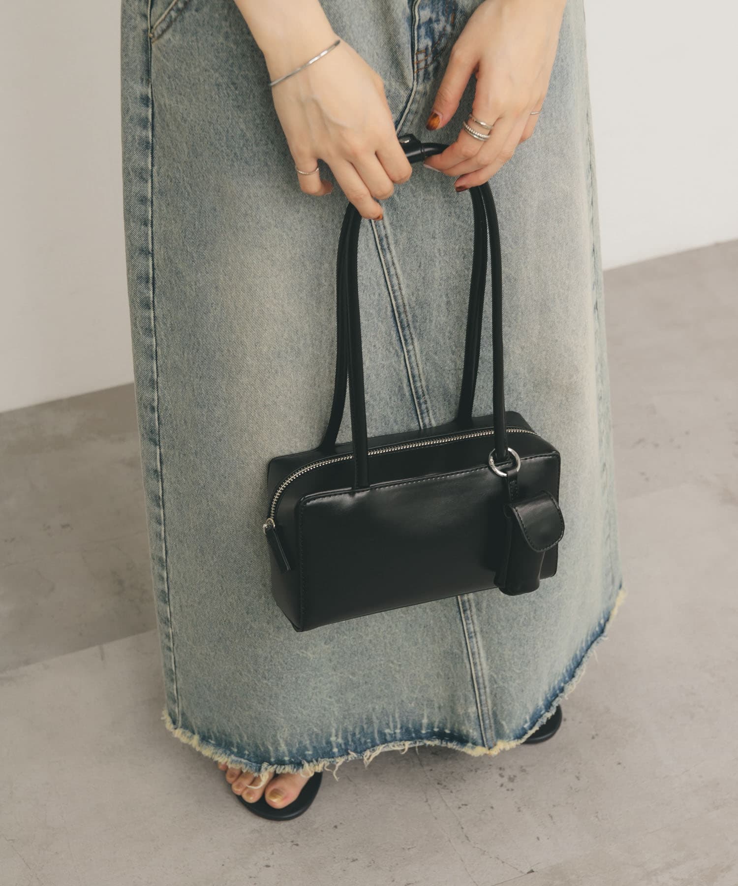 リップケース付きショルダーBAG BLACK one